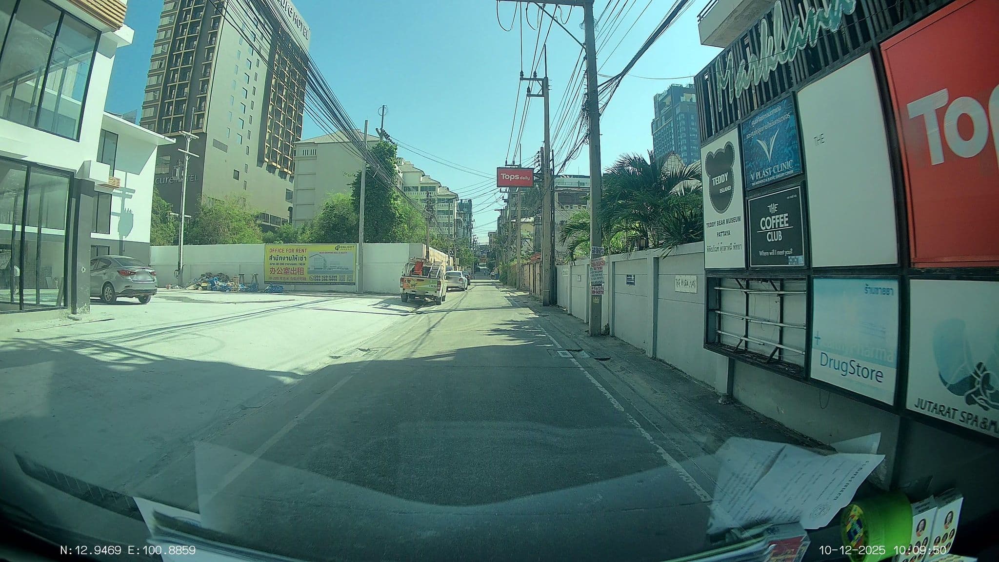 Street view near Jean Boutique Hotel, Pattaya — © ThailandCambodia (CC BY-SA · Mapillary)
