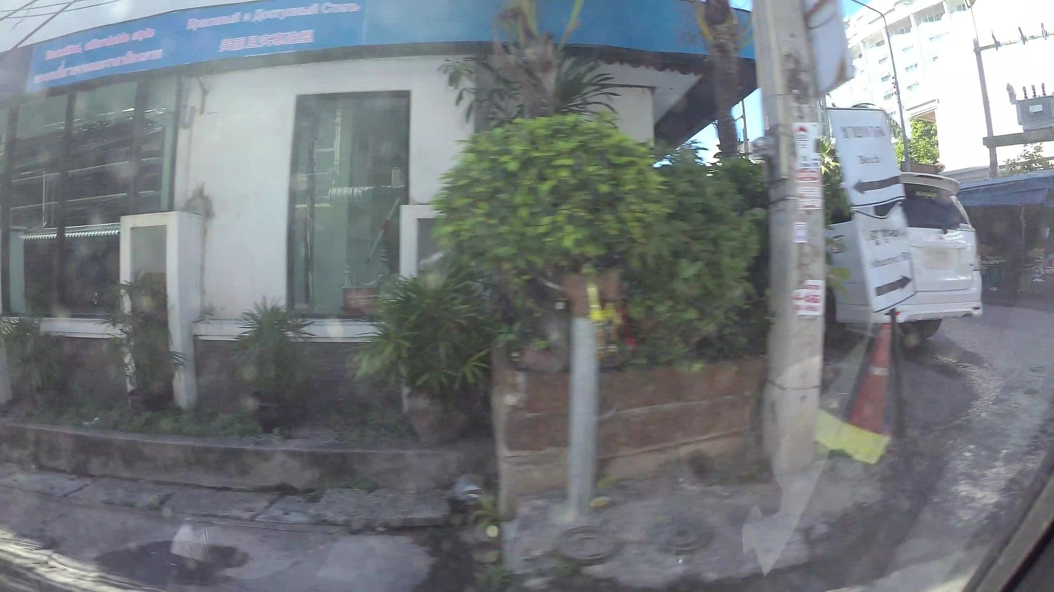 Street view near Mountain Beach Hotel, Pattaya, Pattaya — © kaart_3 (CC BY-SA · Mapillary)