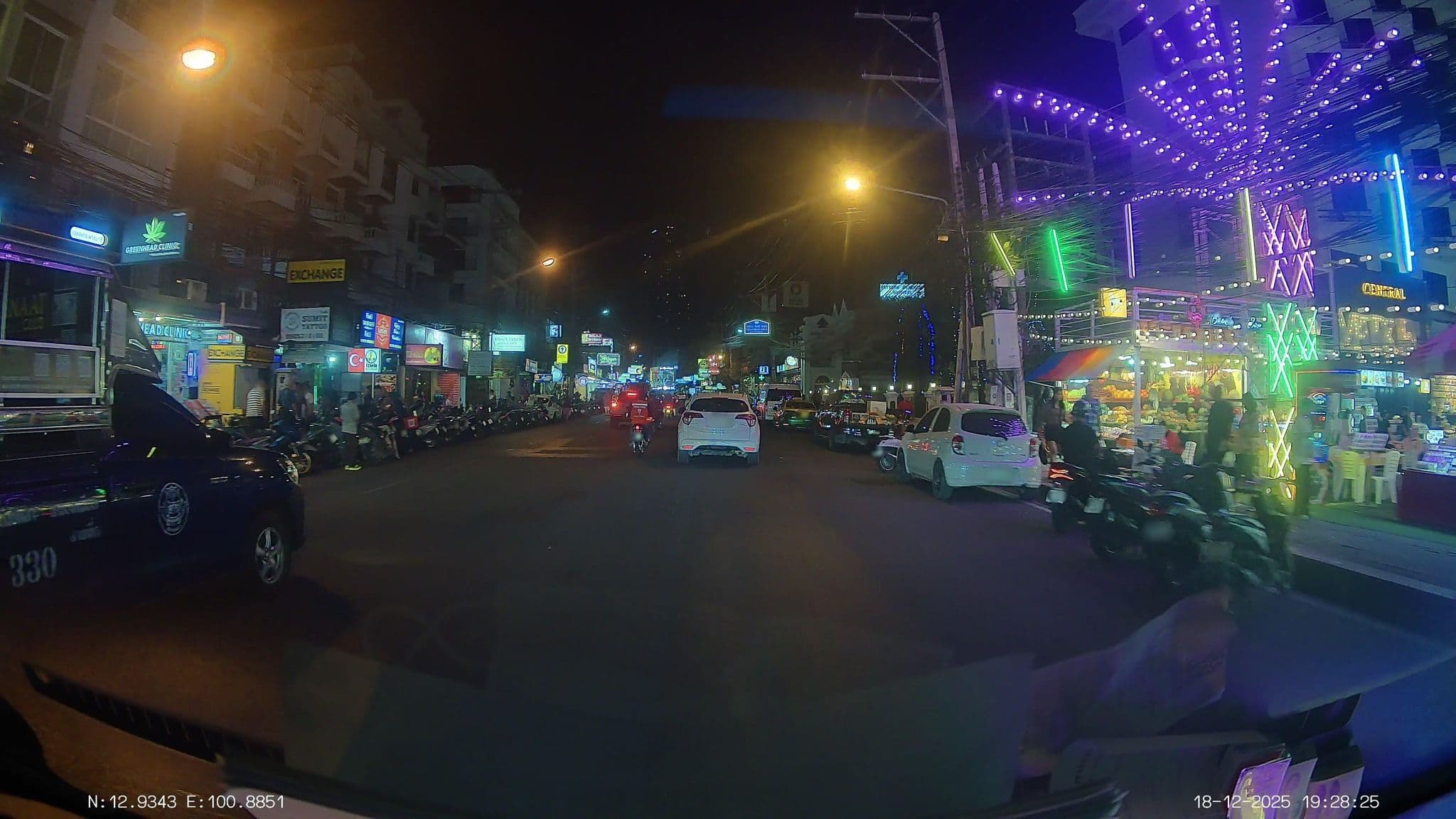Street view near room#2022 Exexutive Suite@Amari Orchid Pattaya, Pattaya — © ThailandCambodia (CC BY-SA · Mapillary)