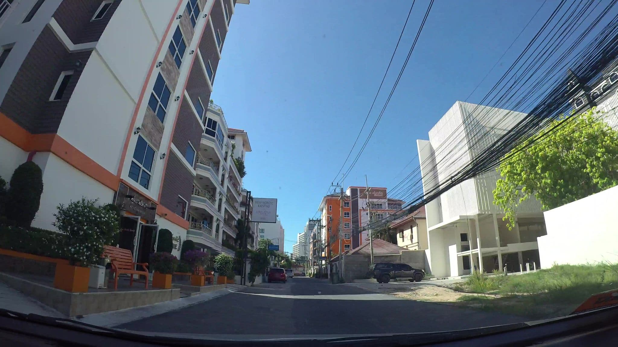 Street view near Punyapha Pool Villa, Pattaya — © kaart_3 (CC BY-SA · Mapillary)