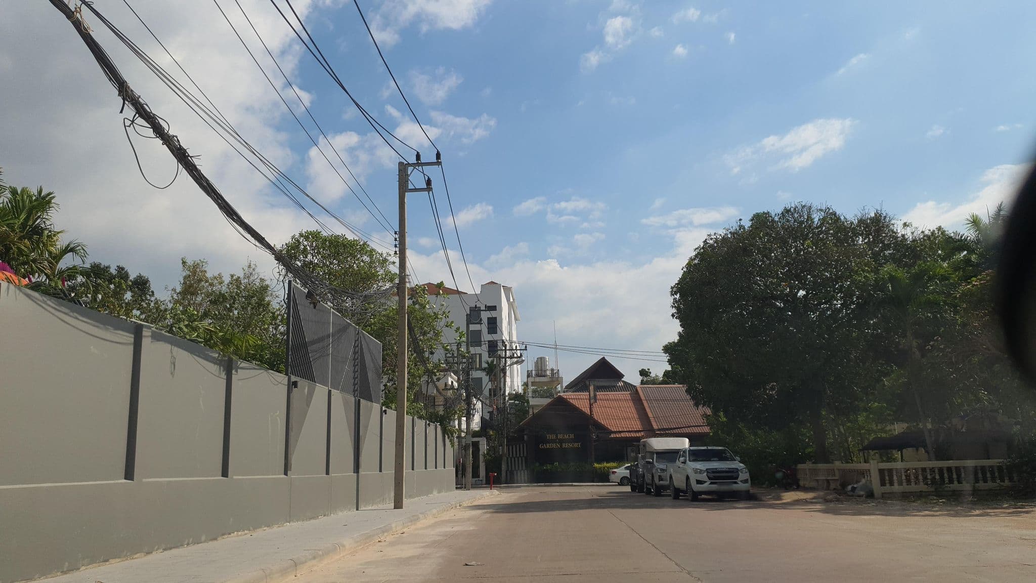 Street view near East Sea Paradise, Pattaya — © jrcarlsen (CC BY-SA · Mapillary)
