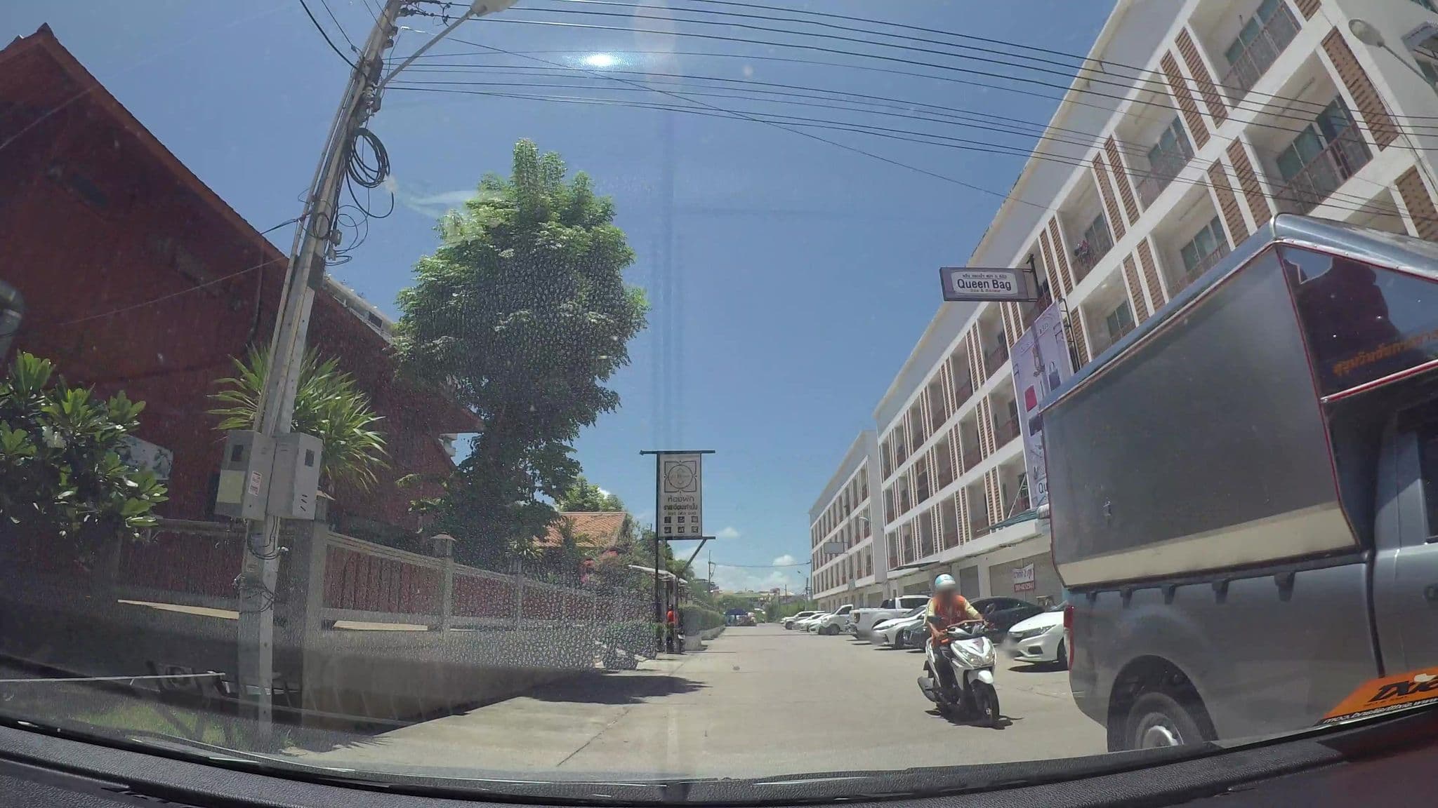 Street view near Dracaena Resort Pattaya, Pattaya — © kaart_3 (CC BY-SA · Mapillary)