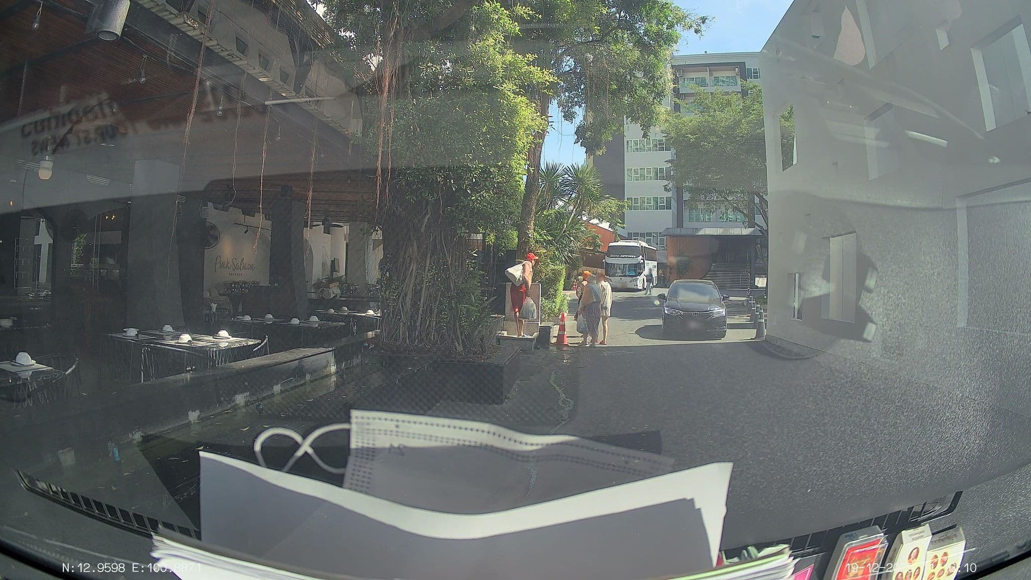 Street view near Prima Wongamat Hotel, Pattaya — © ThailandCambodia (CC BY-SA · Mapillary)