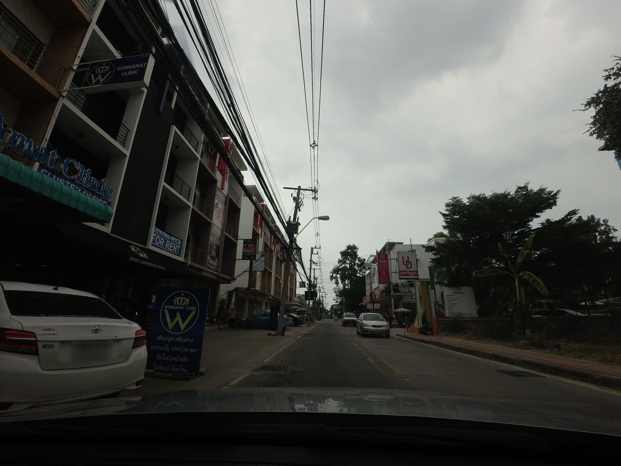 Street view near Dream Hotel at Wongamart, Pattaya — © mishari (CC BY-SA · Mapillary)