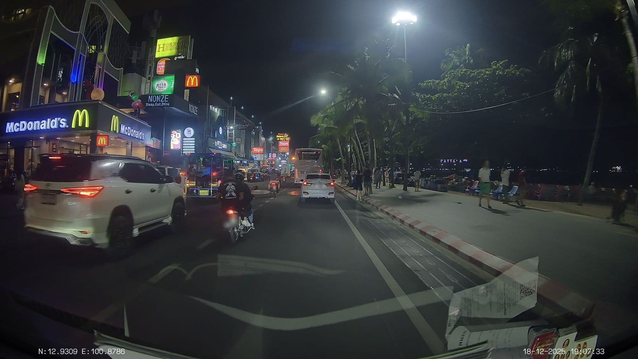 Street view near Nonze Hostel, Pattaya — © ThailandCambodia (CC BY-SA · Mapillary)