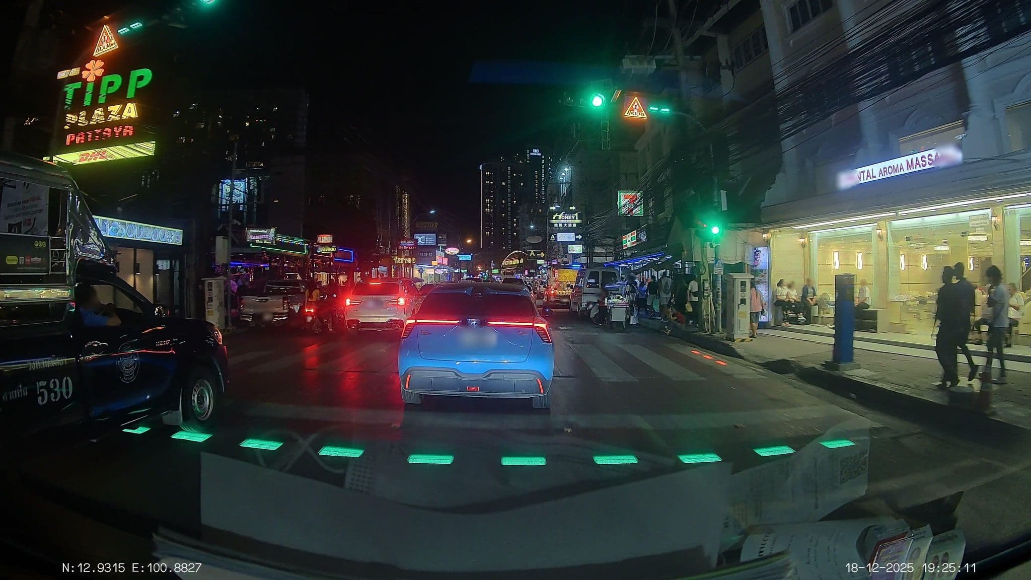 Street view near โรงแรม ติ๋ม บูติกพัทยา, Pattaya — © ThailandCambodia (CC BY-SA · Mapillary)