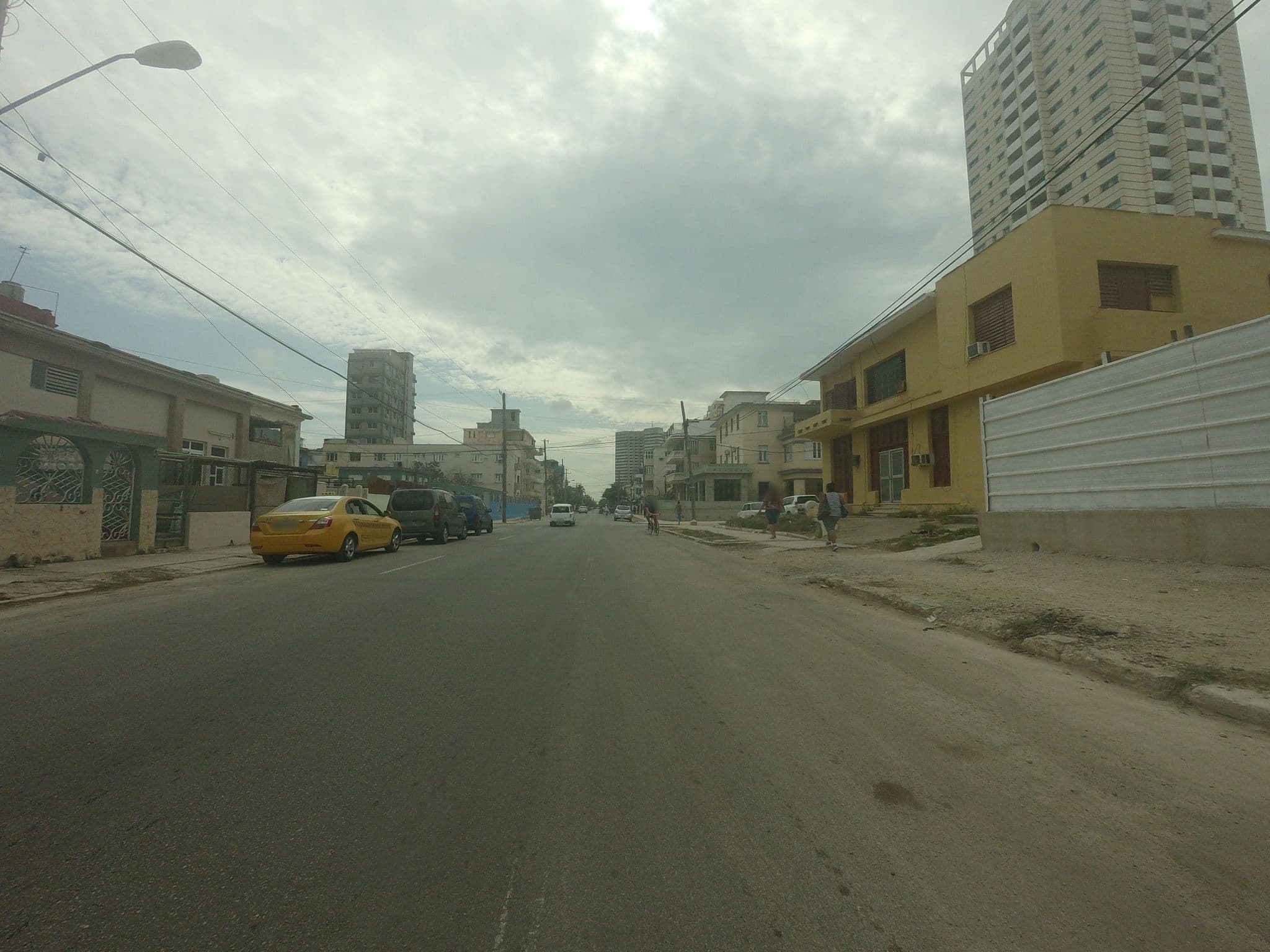 Street view near Casa Zoe, Vedado