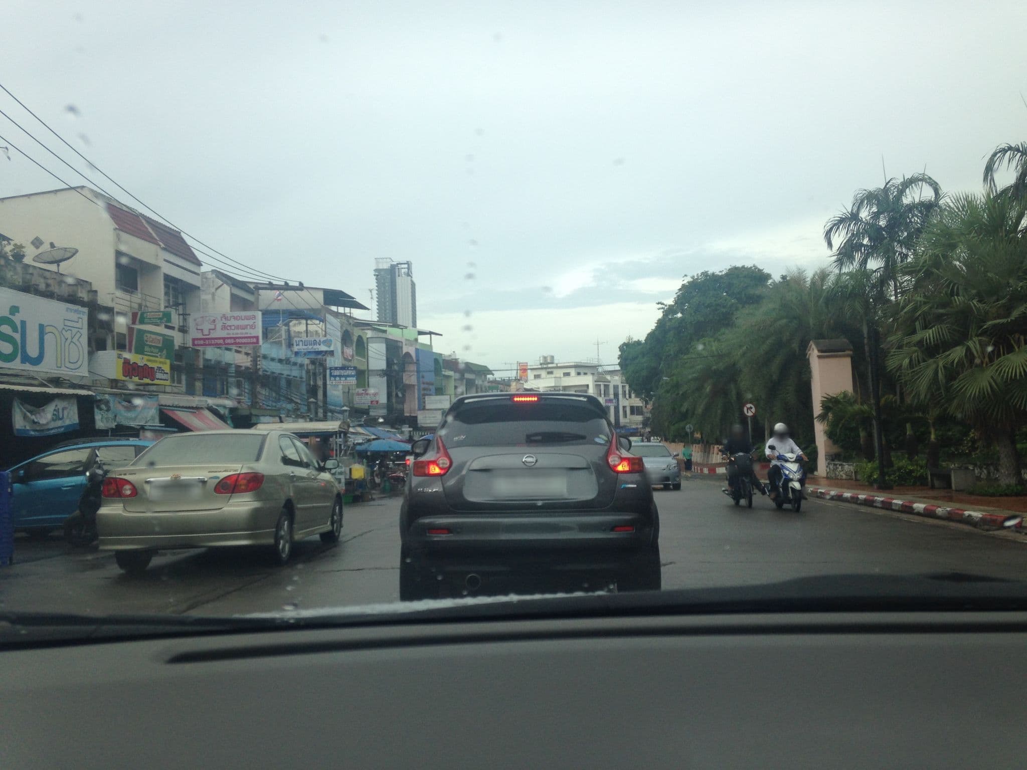 Street view near Swimming Pool & Fitness Room, Si Racha — © ratirat (CC BY-SA · Mapillary)