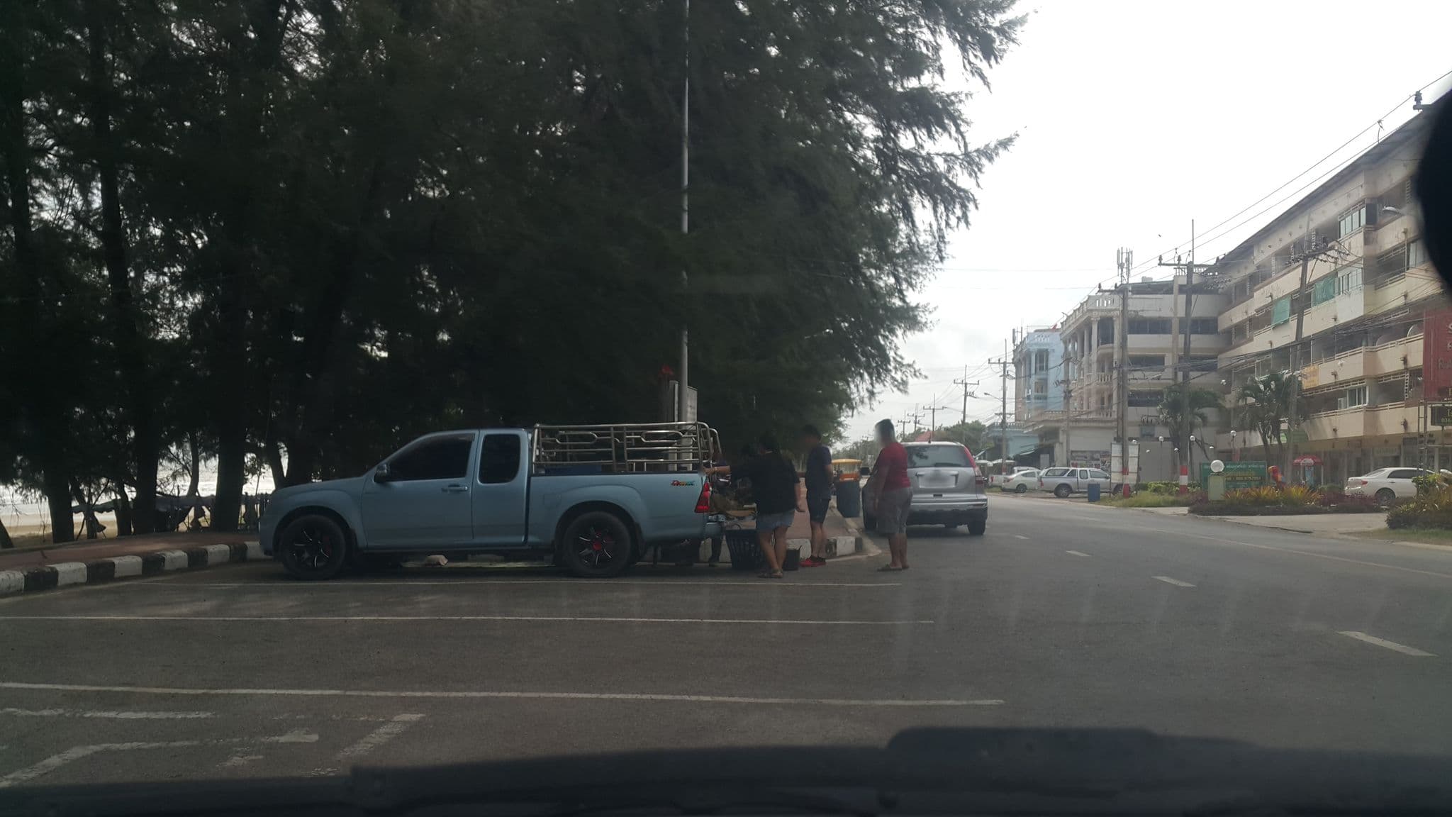 Street view near ระยองบีช คอนโดเทล, Ban Phe — © jrcarlsen (CC BY-SA · Mapillary)