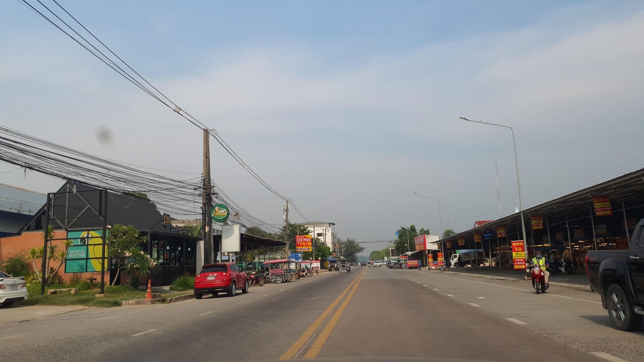 Street view near Nimanoradee Resort, Ban Phe — © jrcarlsen (CC BY-SA · Mapillary)
