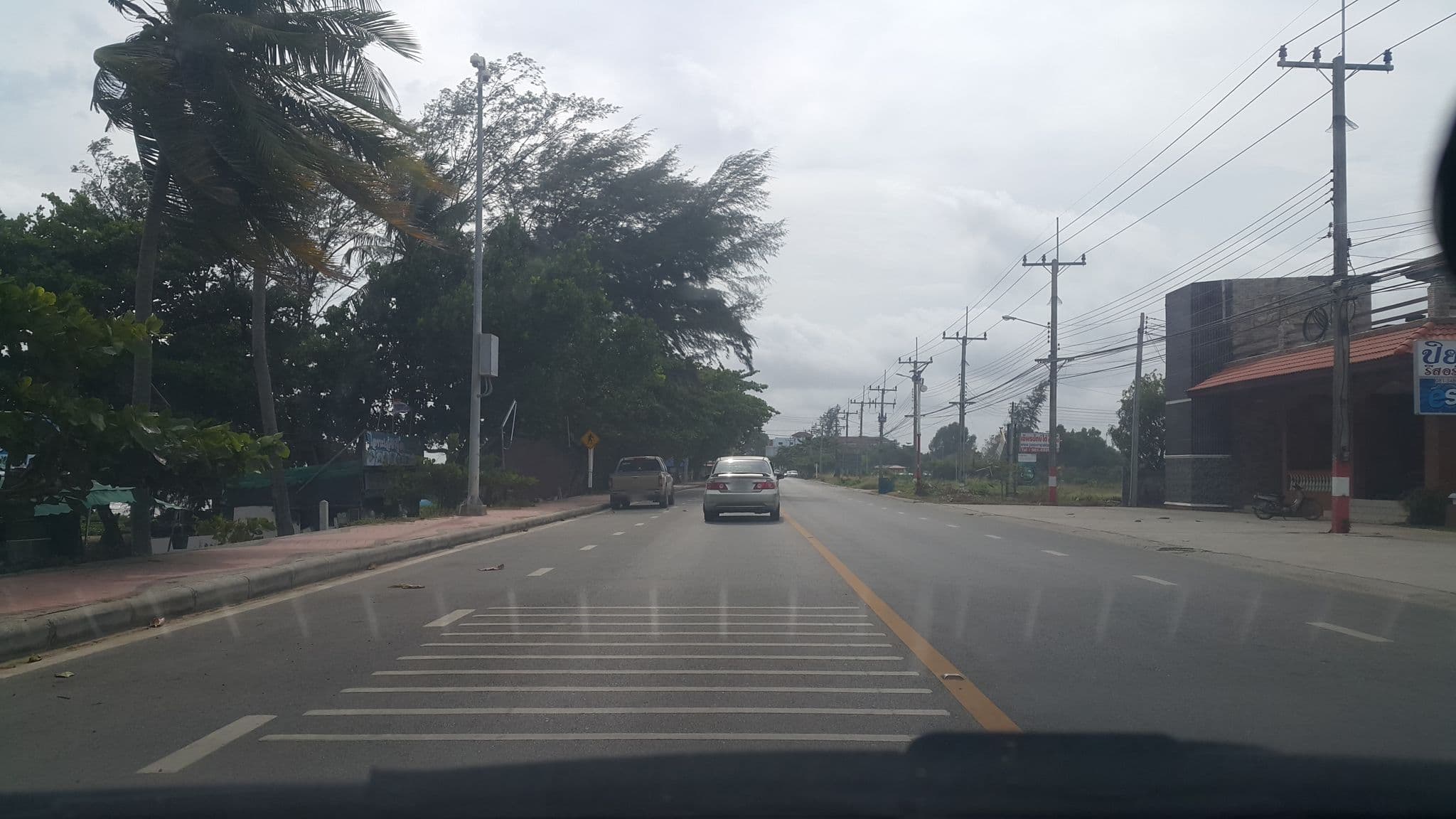 Street view near ปิยะ รีสอร์ท (Piya Resort), Ban Phe — © jrcarlsen (CC BY-SA · Mapillary)