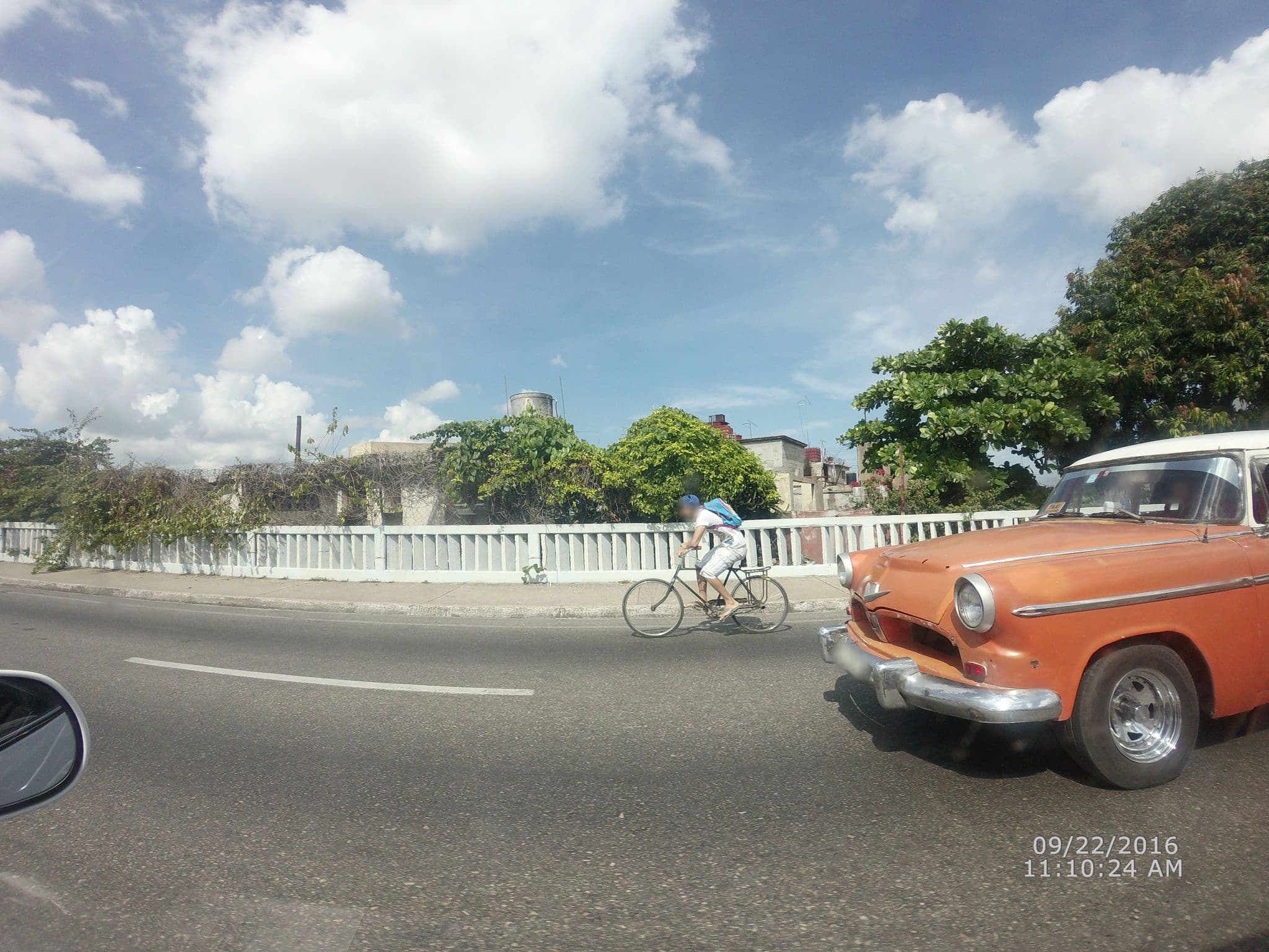 Street view near casa de Machy, Almendares