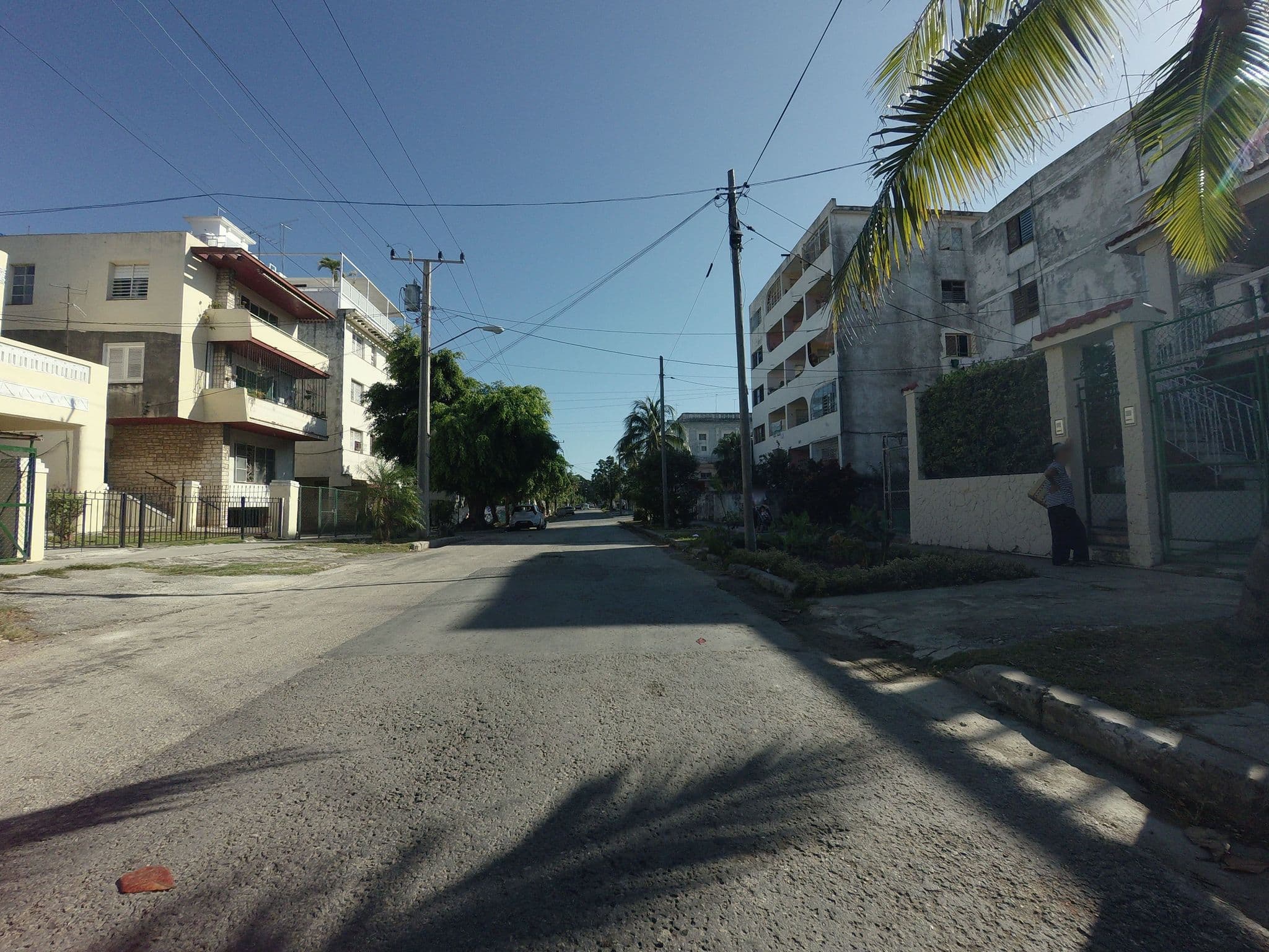 Street view near Penthouse Art Design, Vedado