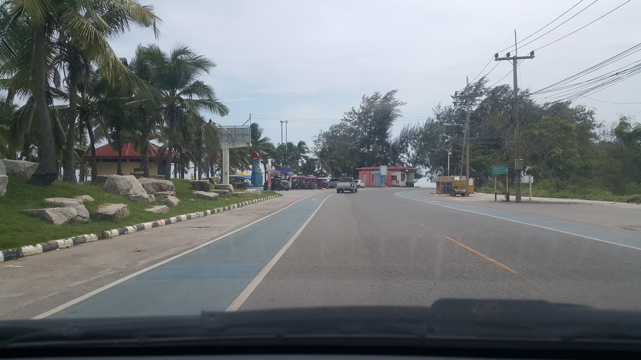 Street view near Bay View Resort, Ban Phe — © jrcarlsen (CC BY-SA · Mapillary)