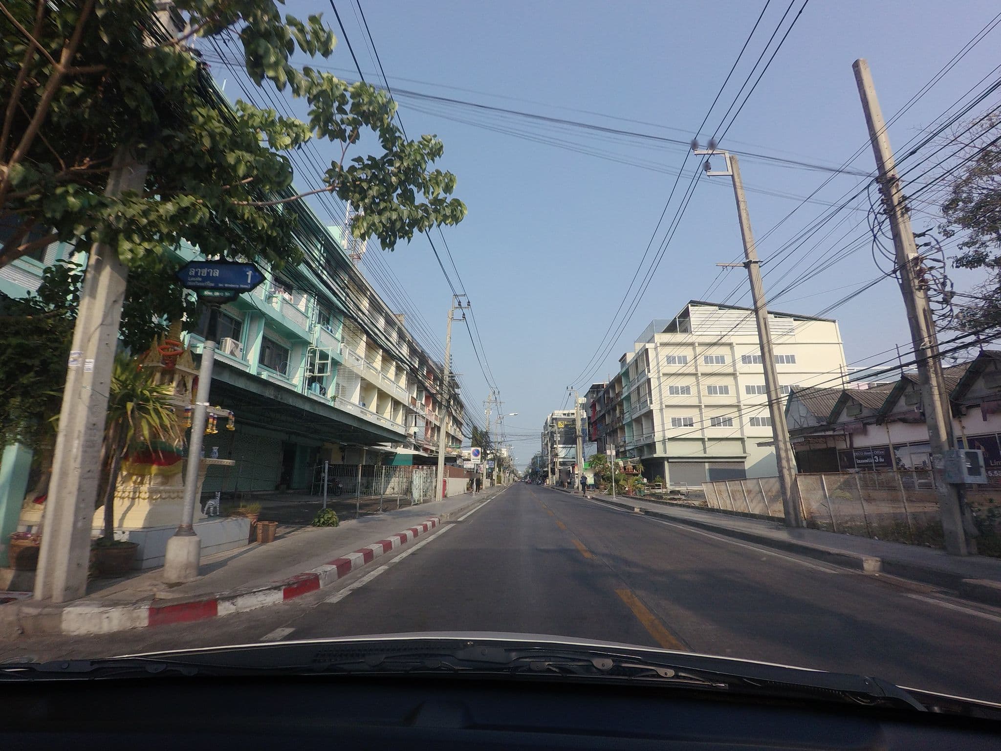 Street view near Hallo Dormtel @ Nimmarn, Bang Na — © mishari (CC BY-SA · Mapillary)