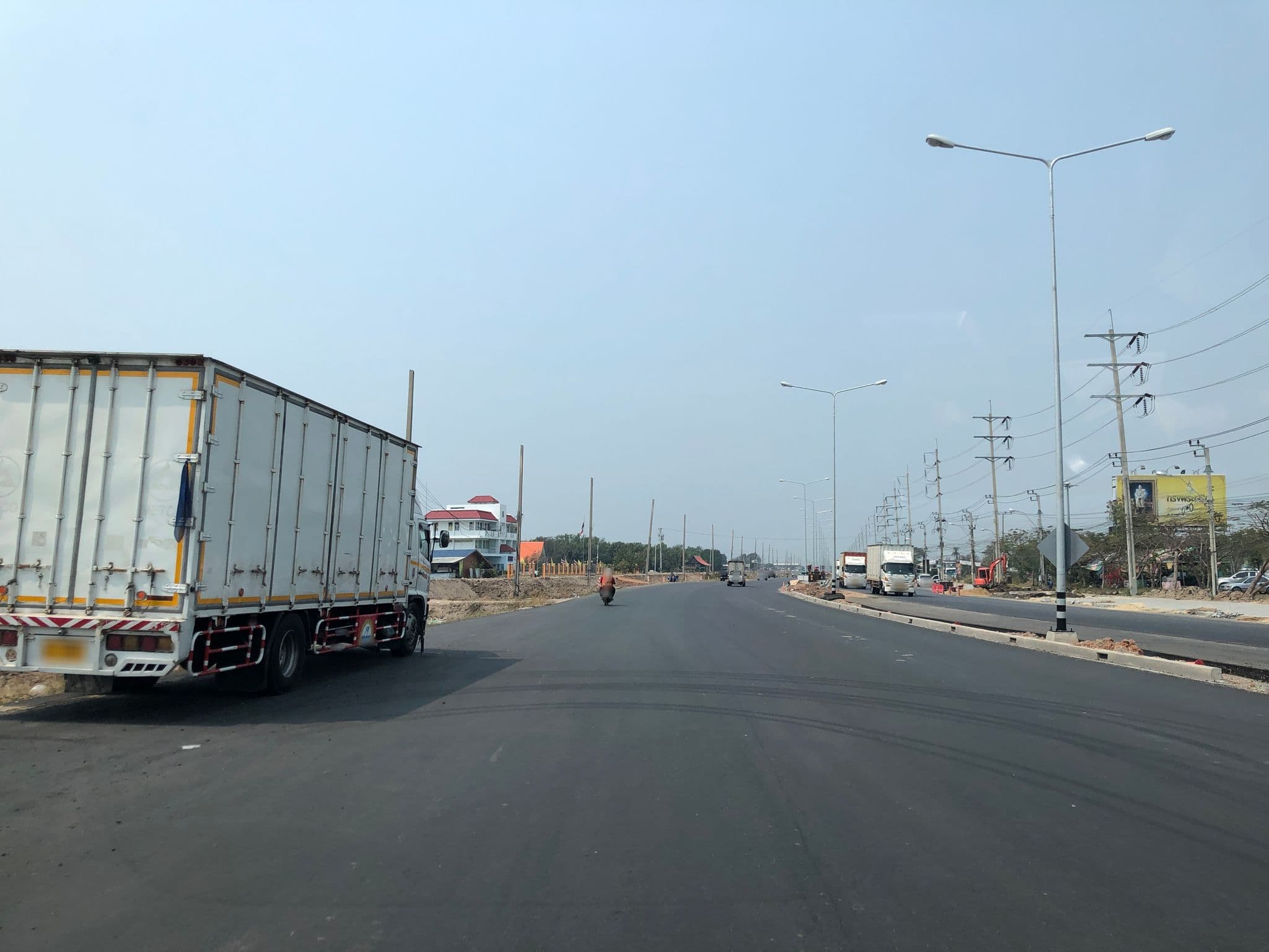 Street view near Bangkok Marina Resort & Spa, Bang Bo District — © bspp (CC BY-SA · Mapillary)