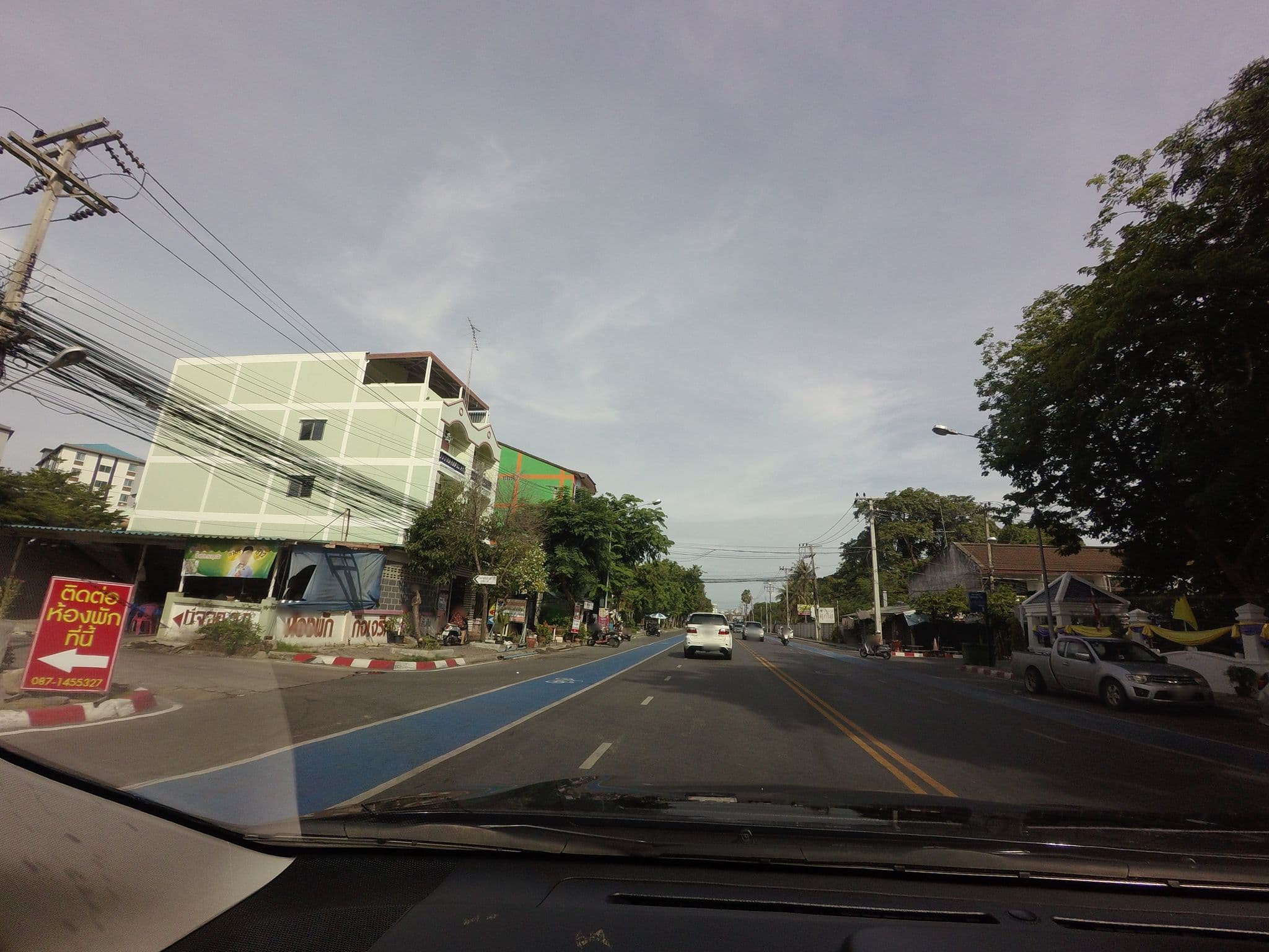 Street view near แสนมันตรา, Ban Ang Sila — © mishari (CC BY-SA · Mapillary)