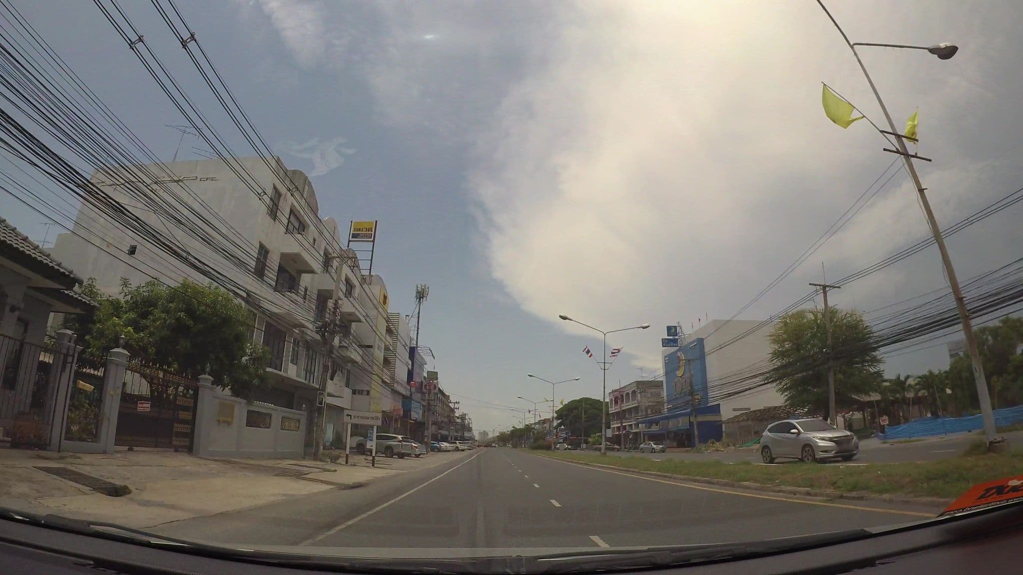 Street view near โมเดิร์นเพลส, Ban Ang Sila — © kaart_3 (CC BY-SA · Mapillary)