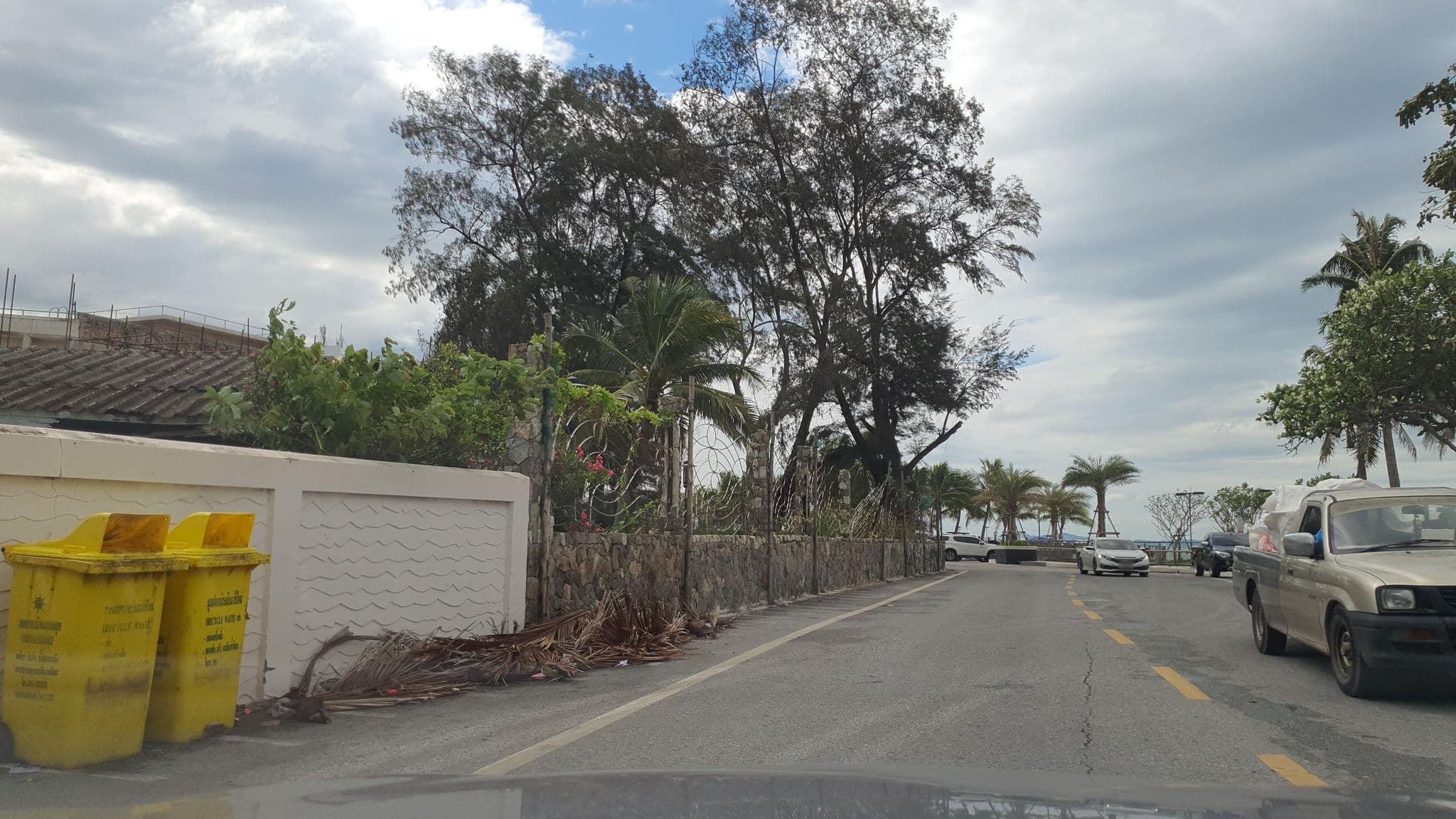 Street view near โคโตบูกิ รีสอร์ท, Ban Ang Sila — © jrcarlsen (CC BY-SA · Mapillary)