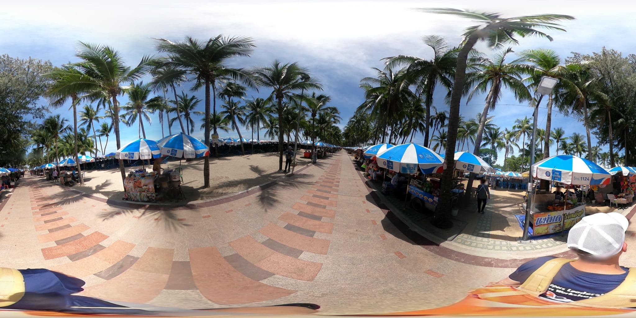 Street view near ลาพลาญา, Ban Ang Sila — © geocruizer (CC BY-SA · Mapillary)