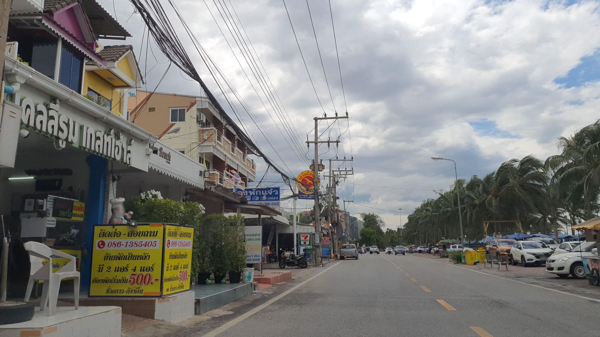 Street view near Malarer Boutique Hostel, Ban Ang Sila — © jrcarlsen (CC BY-SA · Mapillary)