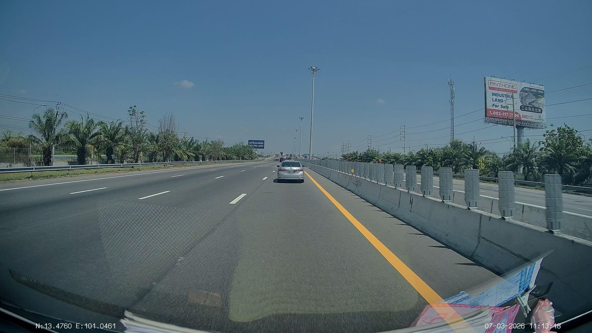 Street view near ชาญชลรีสอร์ท, Phan Thong — © ThailandCambodia (CC BY-SA · Mapillary)