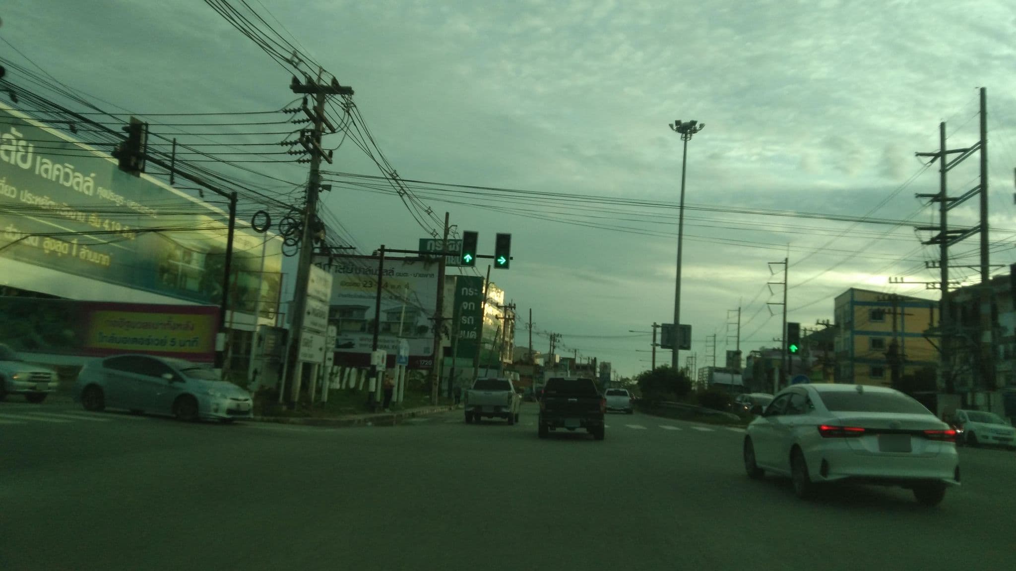Street view near April suites hotel, Chon Buri — © koki2529 (CC BY-SA · Mapillary)