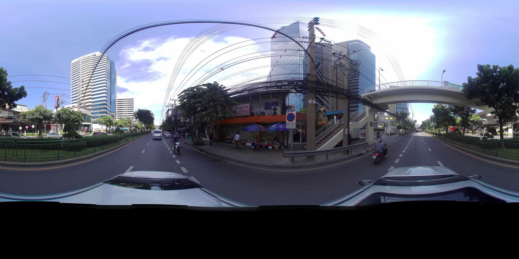 Street view near PETCHARAT GRAND HOTEL, Khlong Toei — © tritaporn (CC BY-SA · Mapillary)