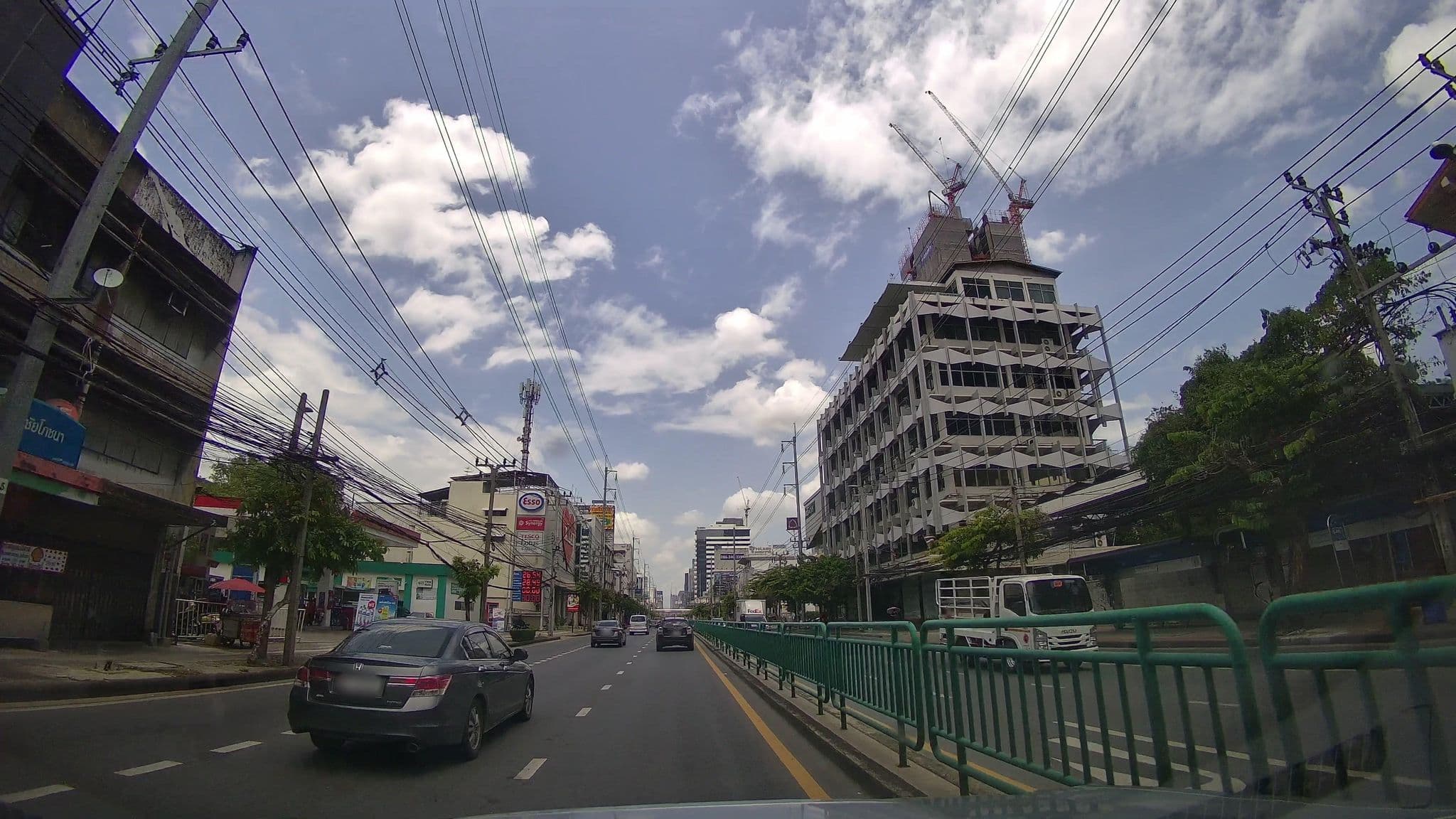 Street view near Sakura Sky Residence Hotel, Watthana — © ThailandCambodia (CC BY-SA · Mapillary)