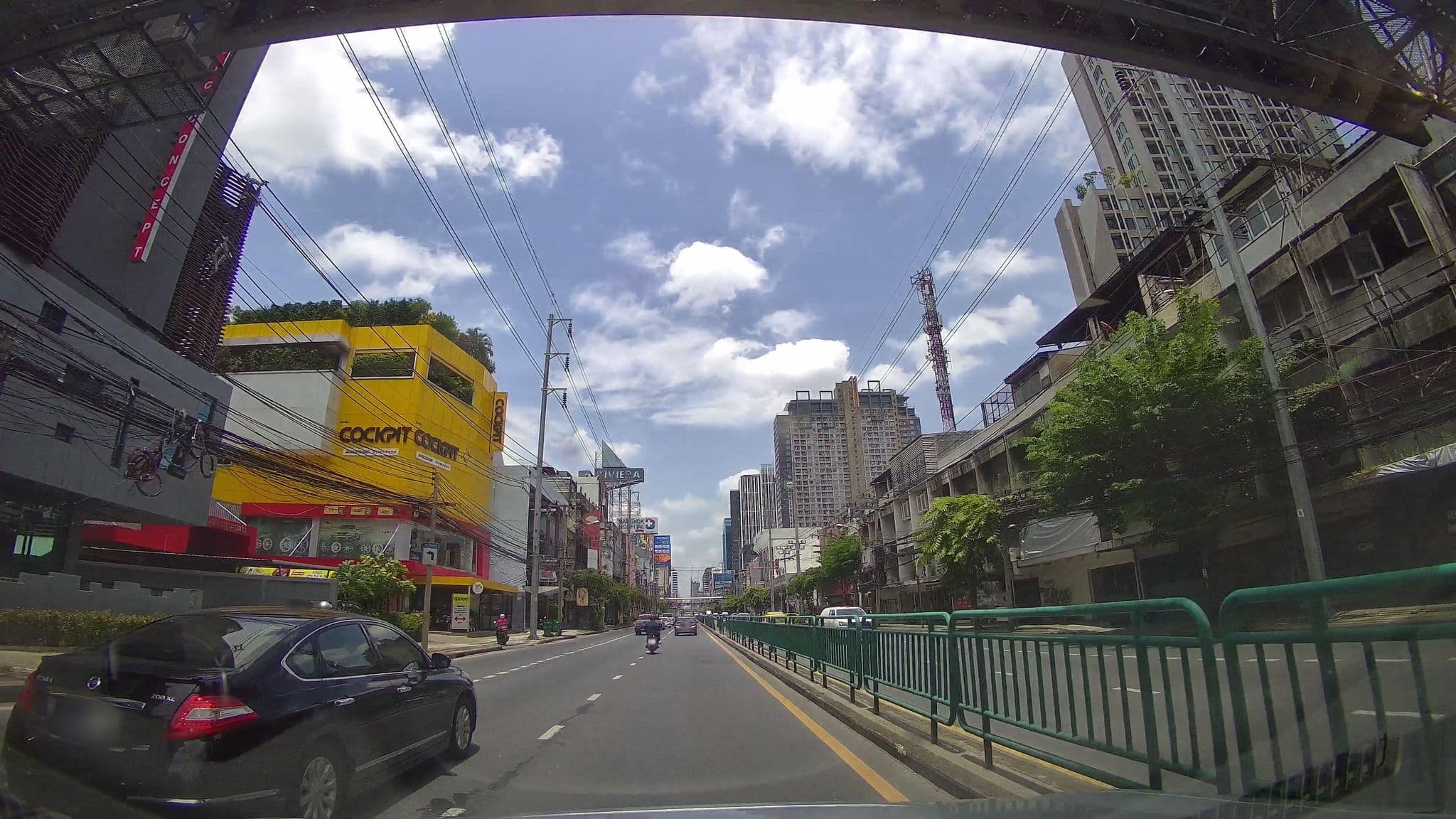 Street view near Nimit Boutique Hotel, Watthana — © ThailandCambodia (CC BY-SA · Mapillary)