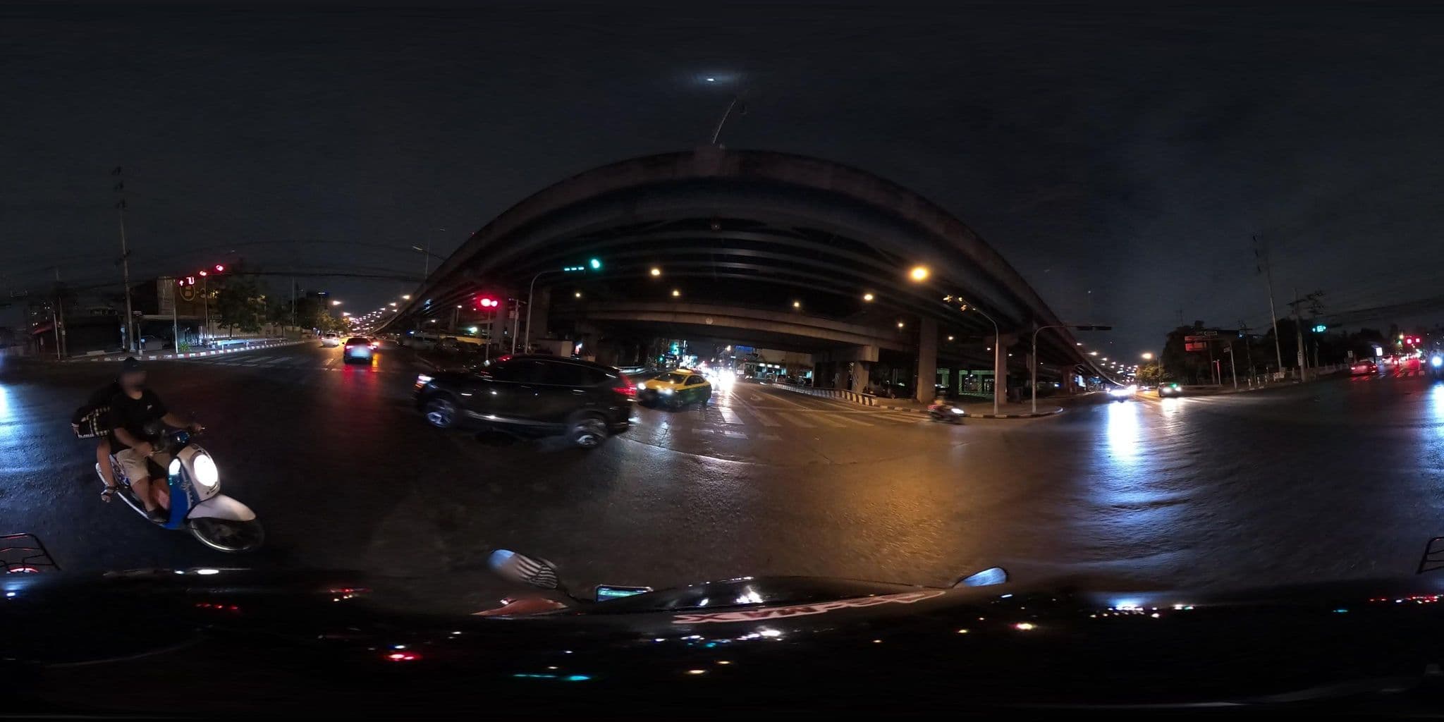 Street view near Rajchapluk Room Veronica Resident, Din Daeng — © NatchaponJ (CC BY-SA · Mapillary)