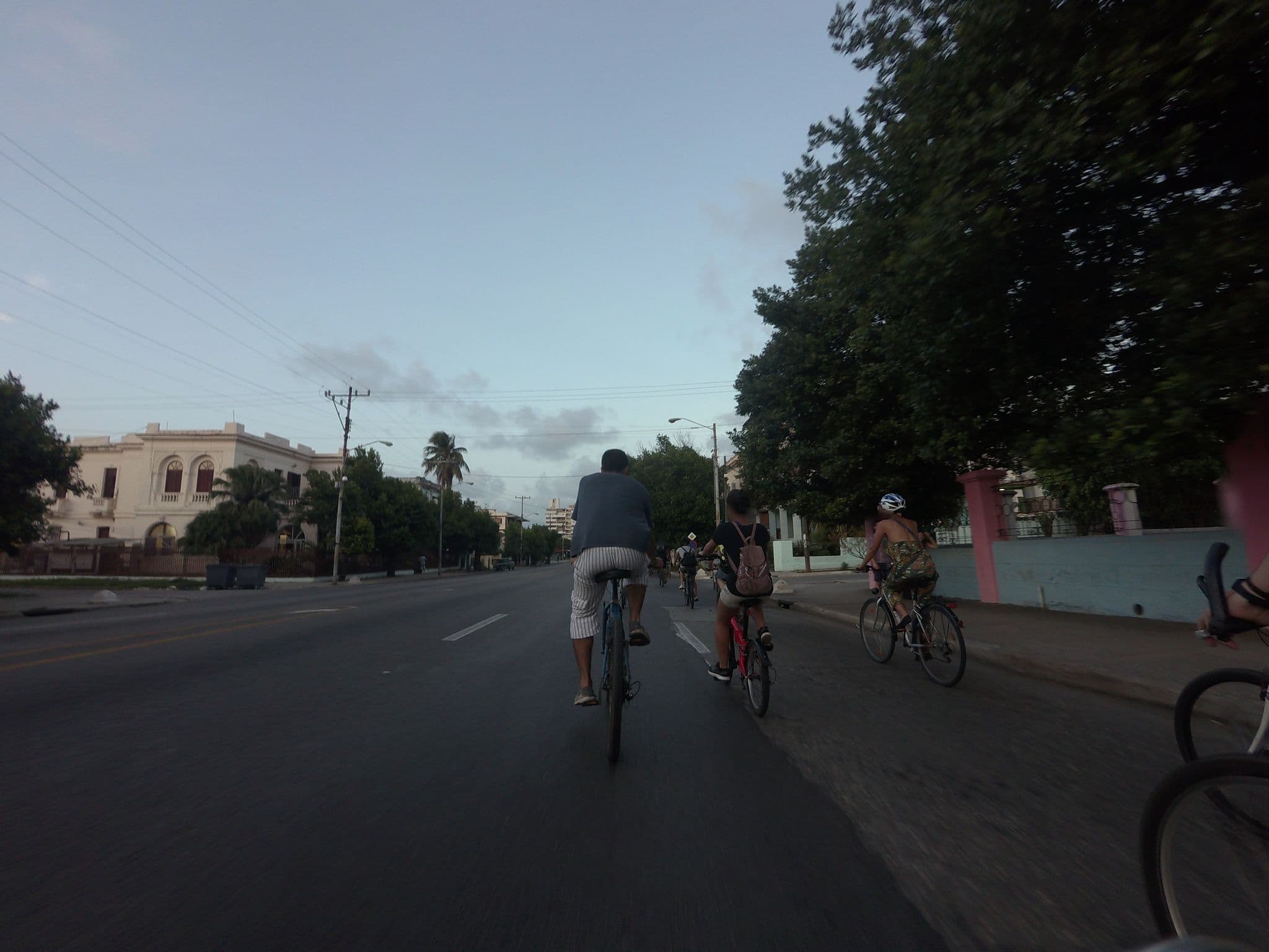 Street view near Apartamento 23&A, Vedado — © elpbatista (CC BY-SA · Mapillary)