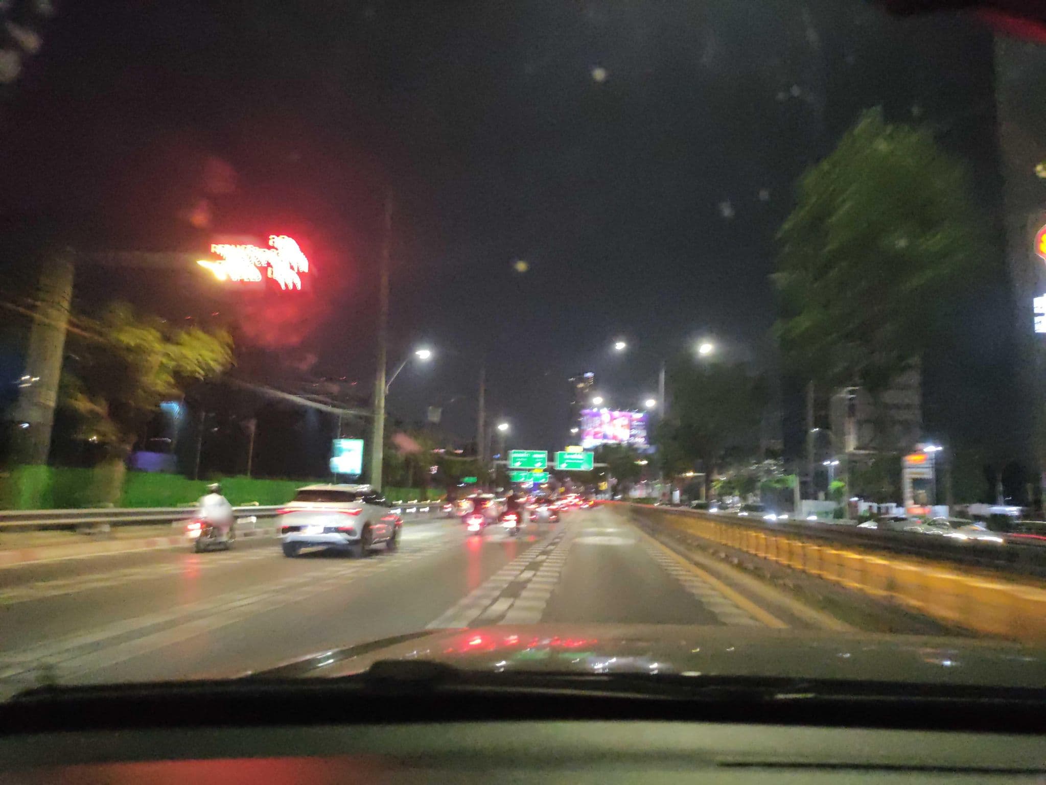 Street view near เครปนิทรา, Chan Kasem — © kasetitkml_pipitchai (CC BY-SA · Mapillary)
