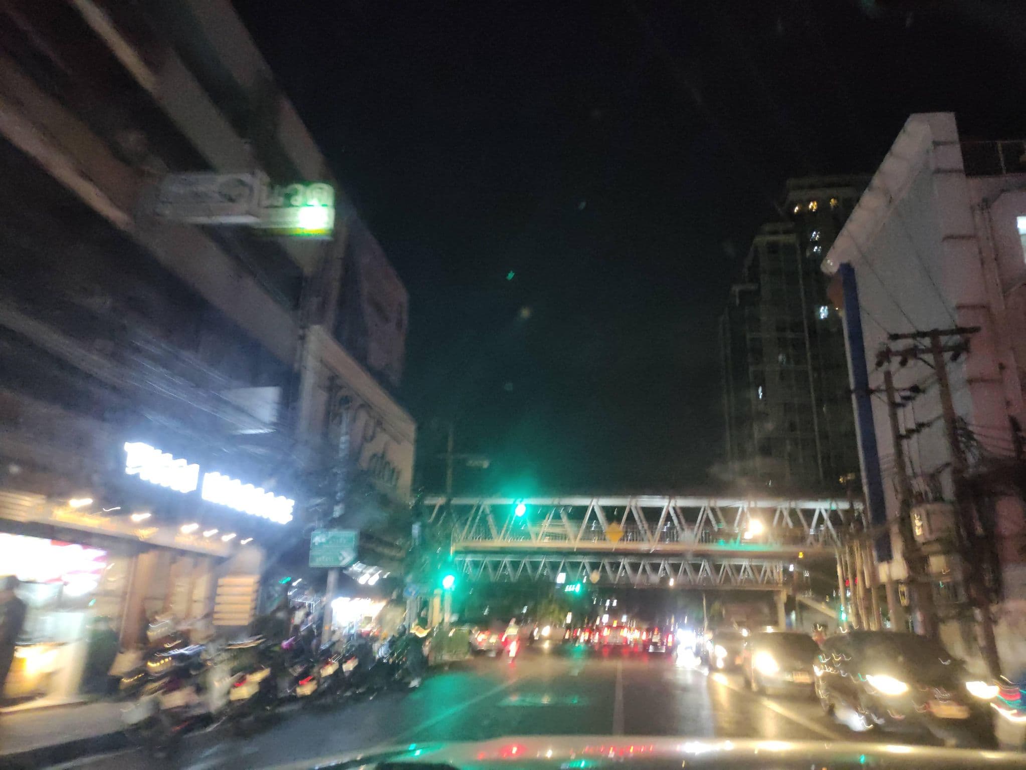 Street view near Pastel House, Din Daeng — © kasetitkml_pipitchai (CC BY-SA · Mapillary)