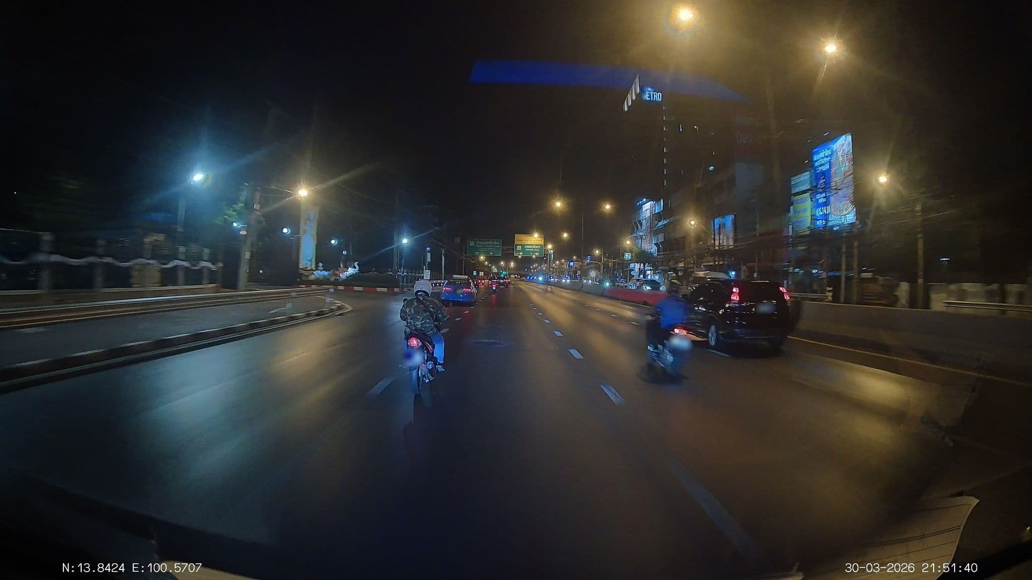 Street view near Best Western Premier Signature Pattaya, Sena Nikhom — © ThailandCambodia (CC BY-SA · Mapillary)