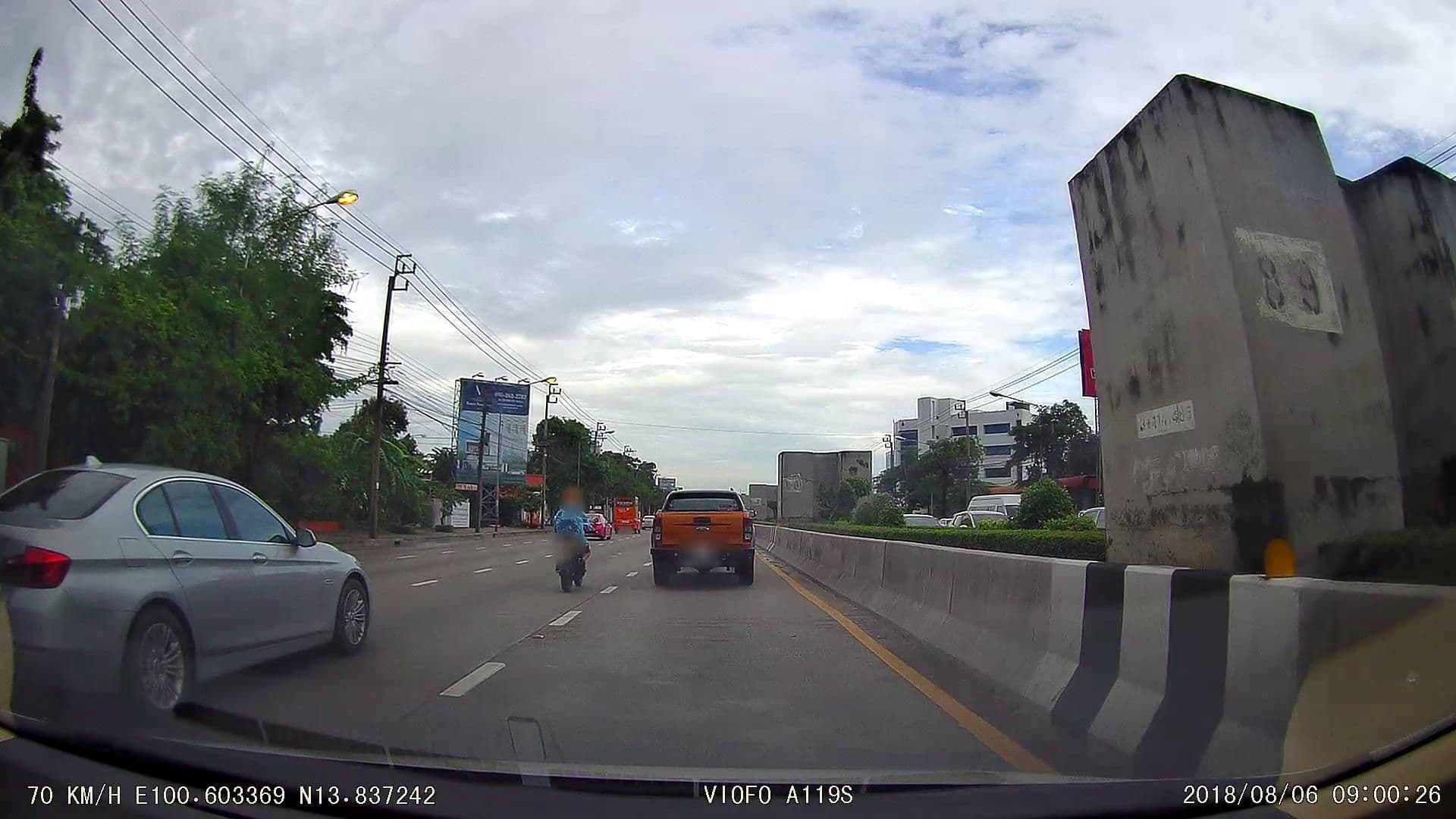 Street view near เรือนไทยมหานคร, Chorakhe Bua — © poramet (CC BY-SA · Mapillary)