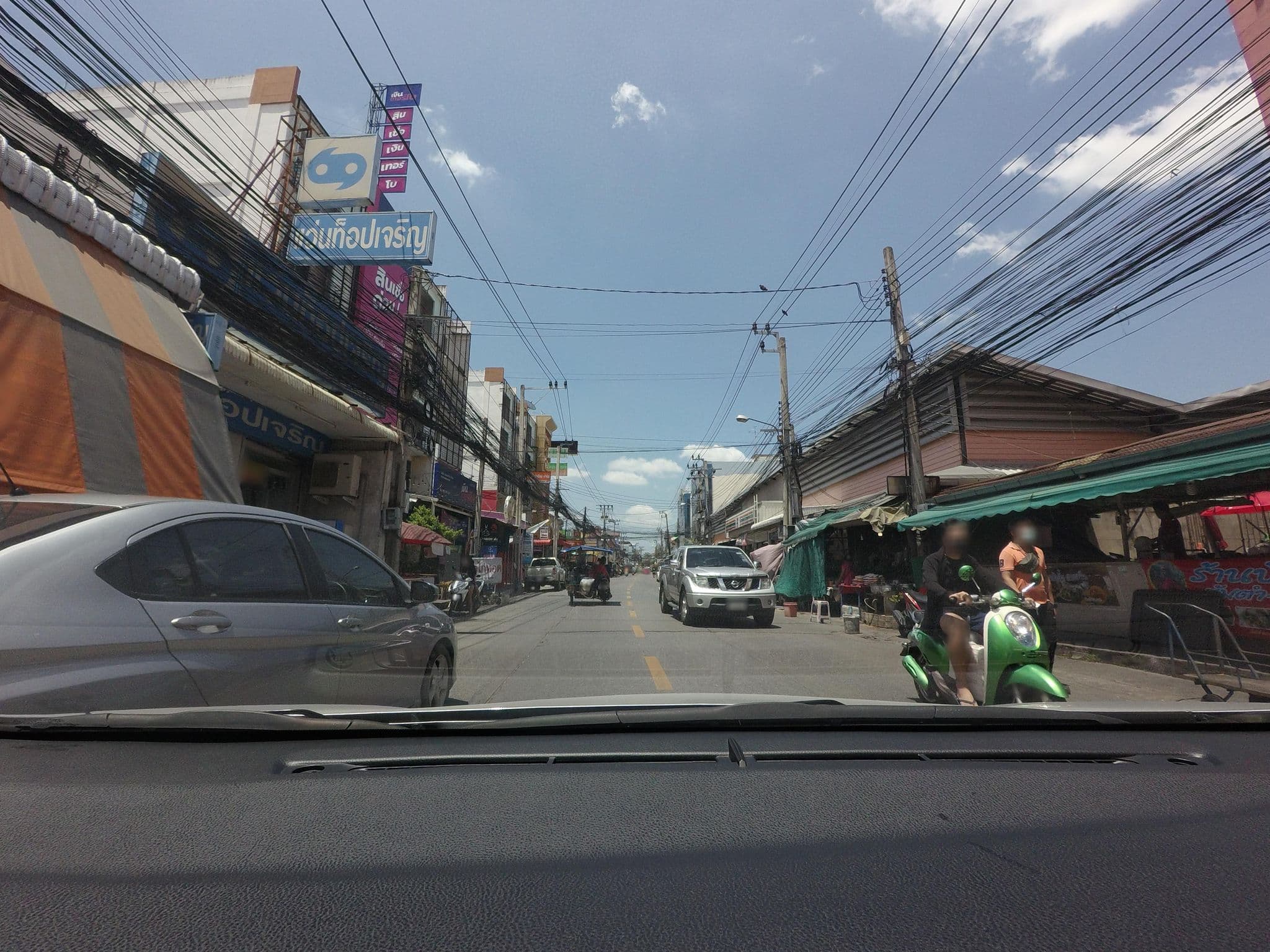 Street view near Silver Suite, Bang Na — © mishari (CC BY-SA · Mapillary)