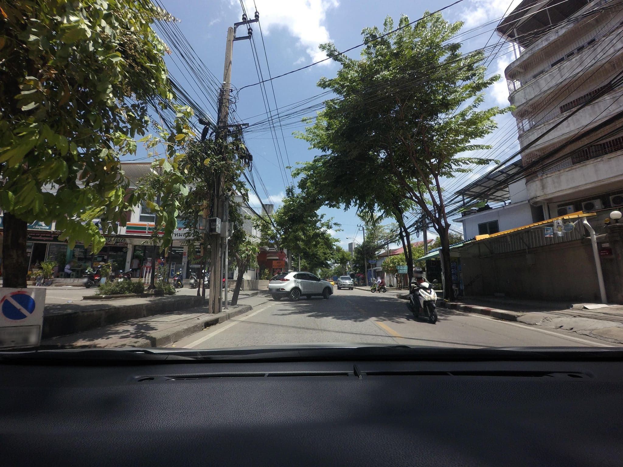Street view near วงศ์สุวรรณ รีสอร์ส | Wongsuwan Resort, Bang Na — © mishari (CC BY-SA · Mapillary)