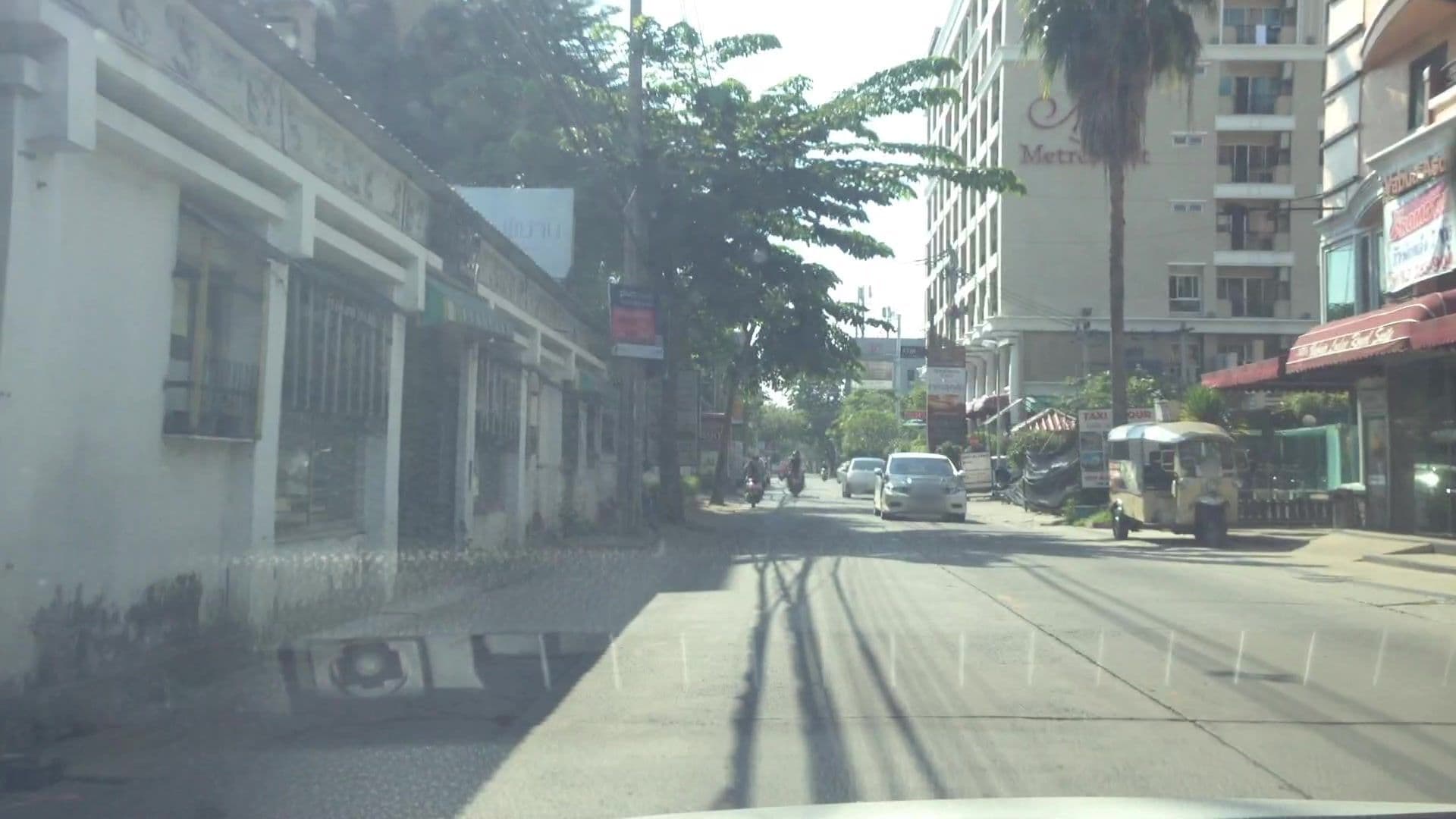 Street view near Vaboir Lodge Royal Suite, Bang Kapi — © lvl5 (CC BY-SA · Mapillary)