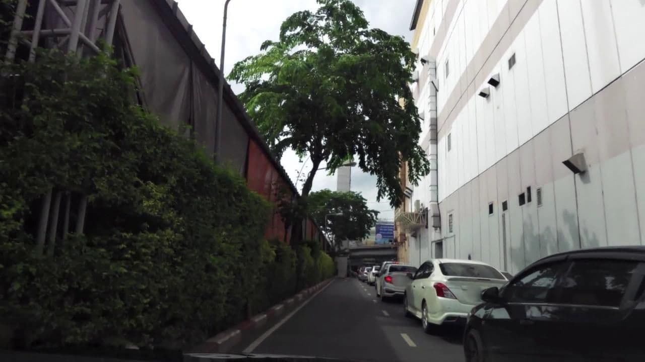 Street view near โรงแรม เมโทรพอยท์, Bang Kapi — © toffy (CC BY-SA · Mapillary)