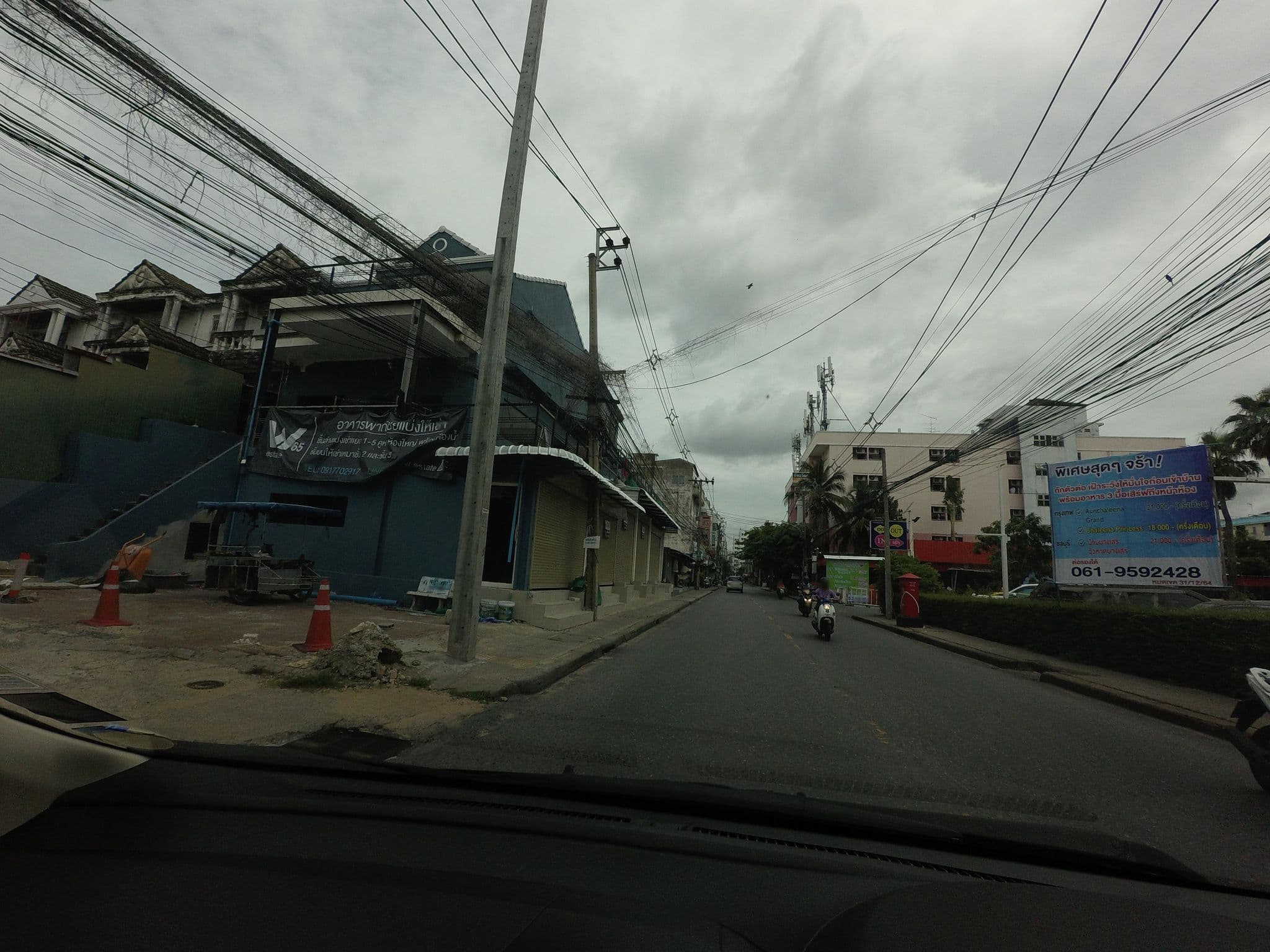 Street view near ชาลีน่า ฮอลล์ 1, Bang Kapi — © mishari (CC BY-SA · Mapillary)