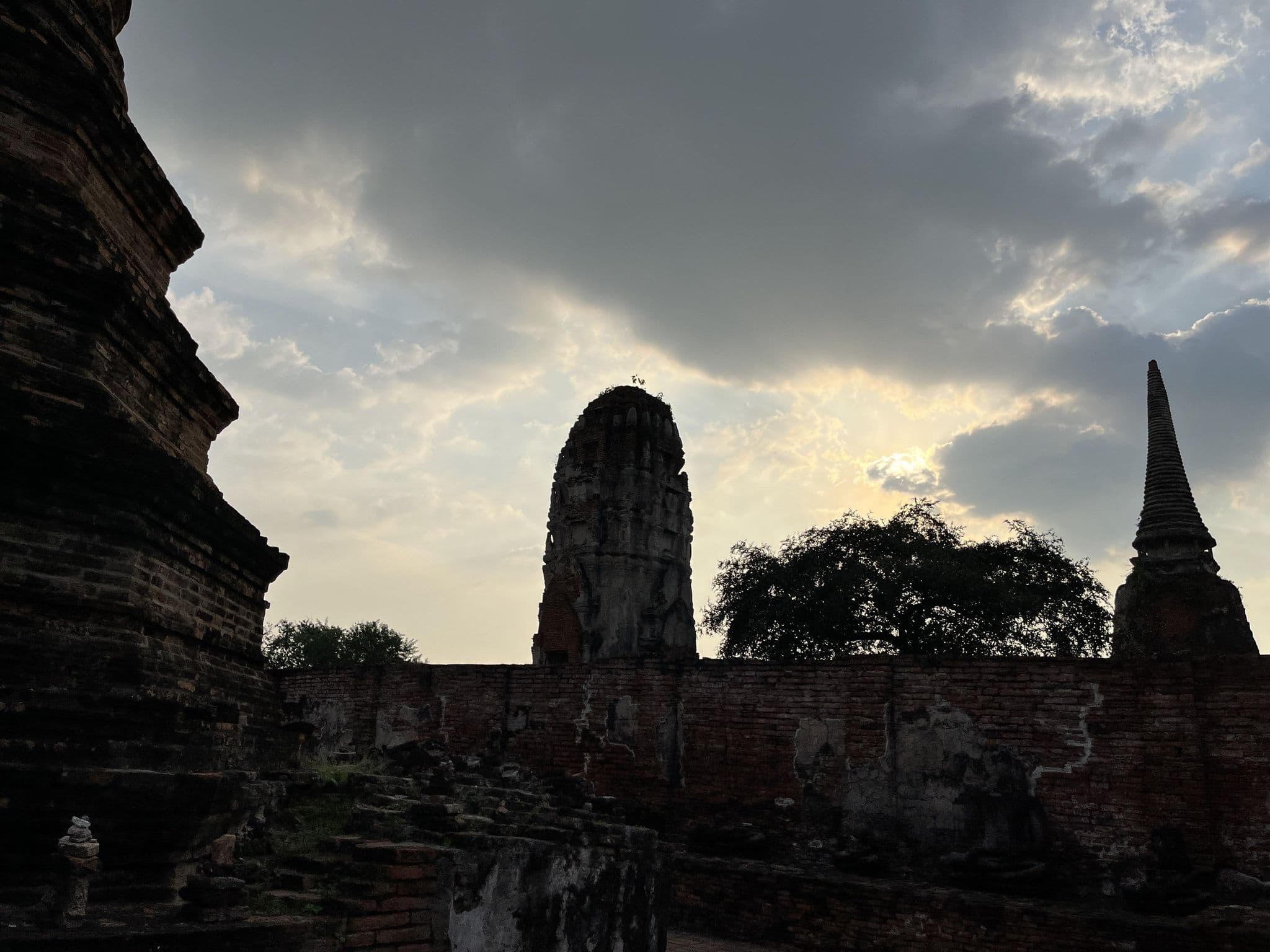 Street view near โรงแรมไทยไท, Phra Nakhon Si Ayutthaya — © Yukari1008 (CC BY-SA · Mapillary)