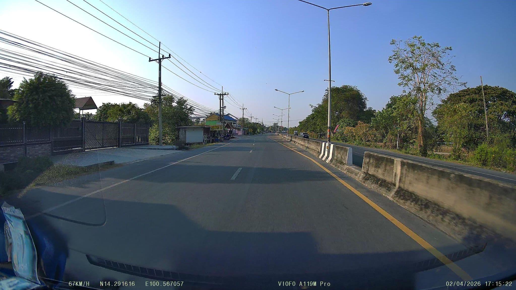 Street view near SD บ้านสีขาวริมน้ำรีสอร์ท บางปะอิน, Phra Nakhon Si Ayutthaya — © ThailandCambodia (CC BY-SA · Mapillary)