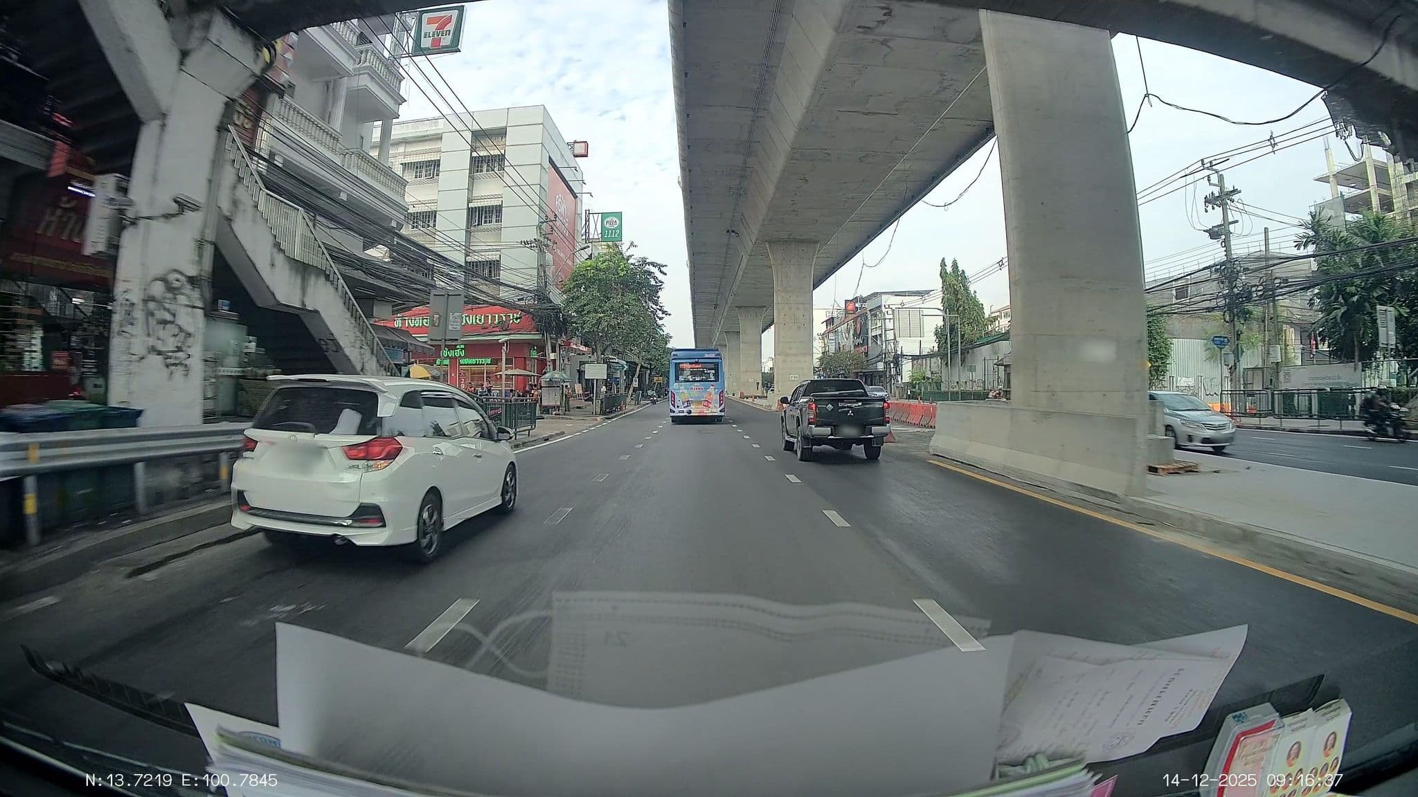 Street view near Lady M Hostel, Lat Krabang — © ThailandCambodia (CC BY-SA · Mapillary)