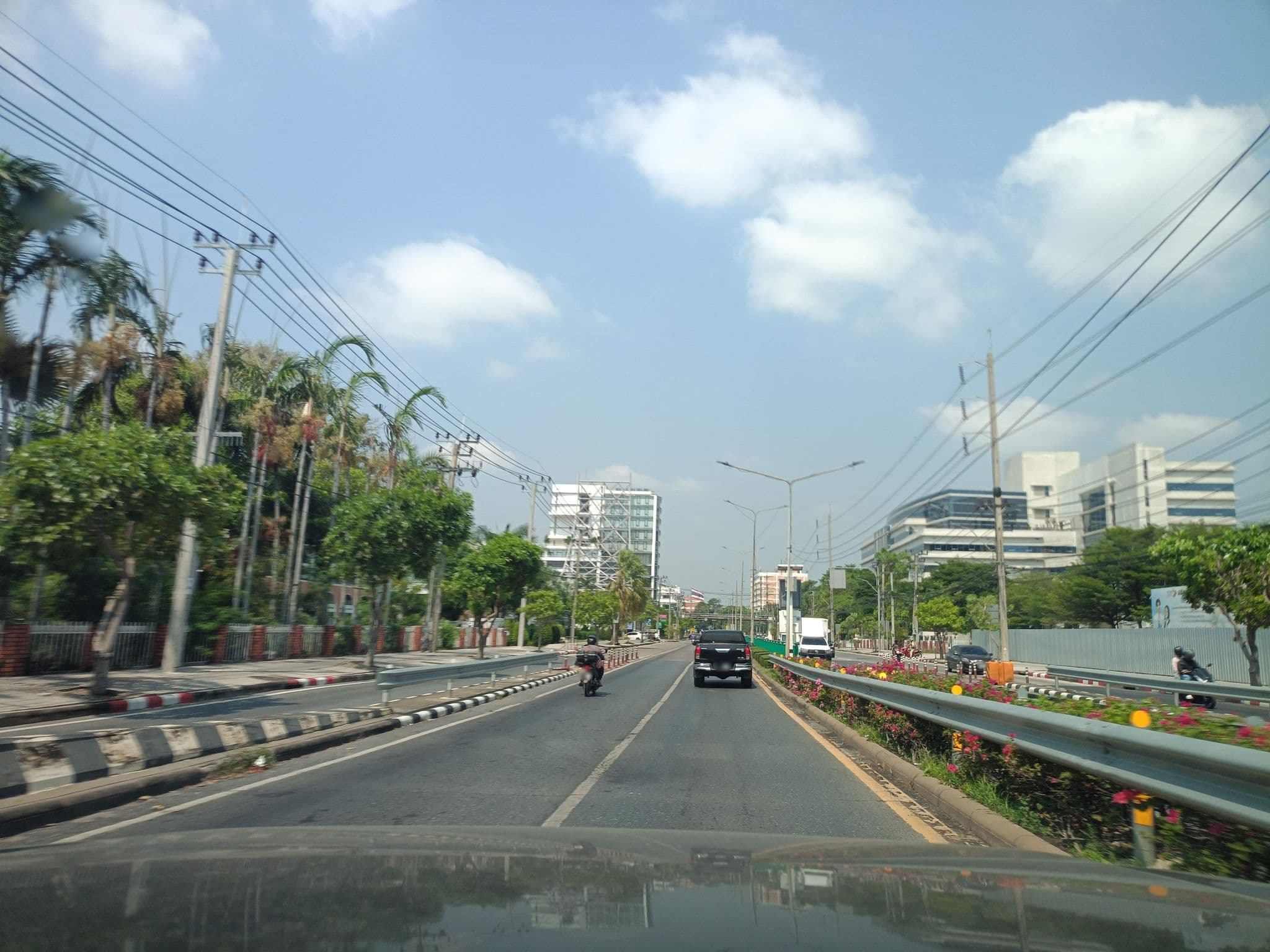 Street view near จันทรา รีสอร์ท, Lat Krabang — © kasetitkml_pipitchai (CC BY-SA · Mapillary)