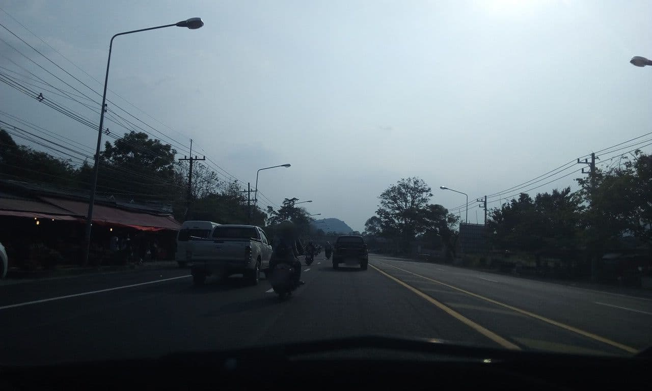 Street view near Toffy House Resort, Ban Noen Hom — © ozflor (CC BY-SA · Mapillary)