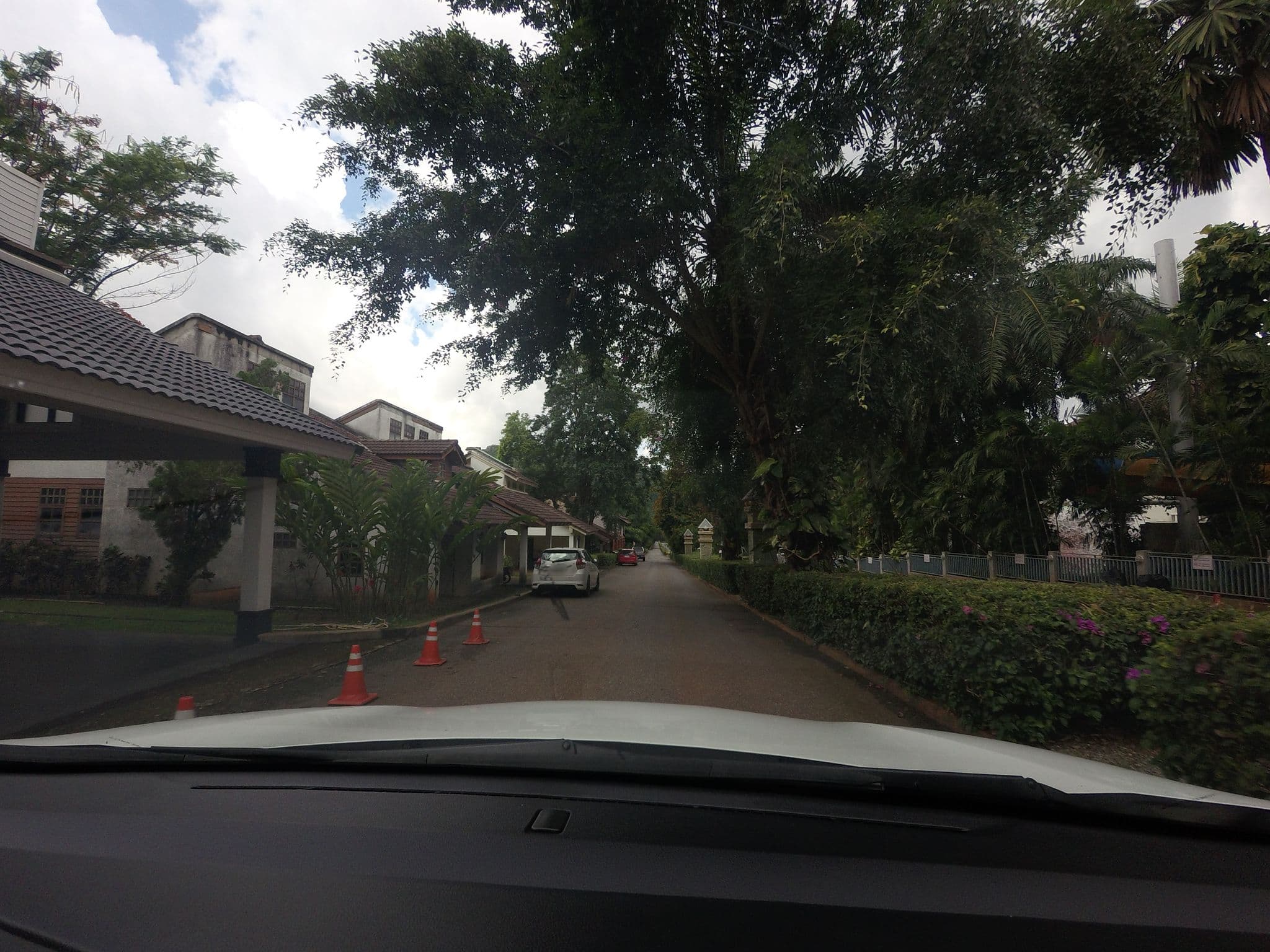Street view near Greenery Resort Khao Yai (กรีนเนอรี่ รีสอร์ท เขาใหญ่), Pak Chong — © mishari (CC BY-SA · Mapillary)