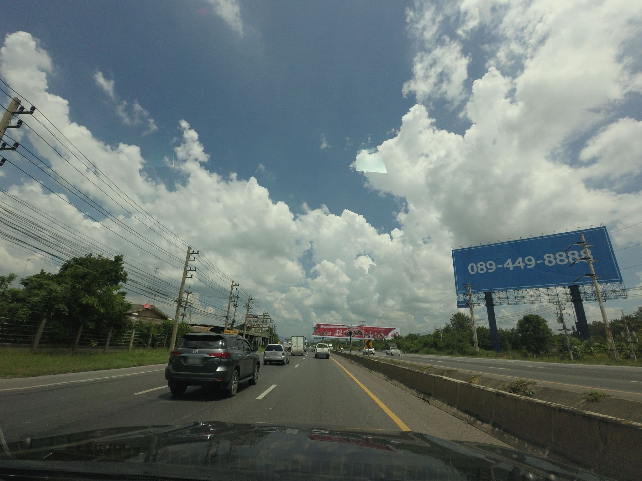 Street view near ภูเพชรรีสอร์ท, Pak Chong — © mishari (CC BY-SA · Mapillary)