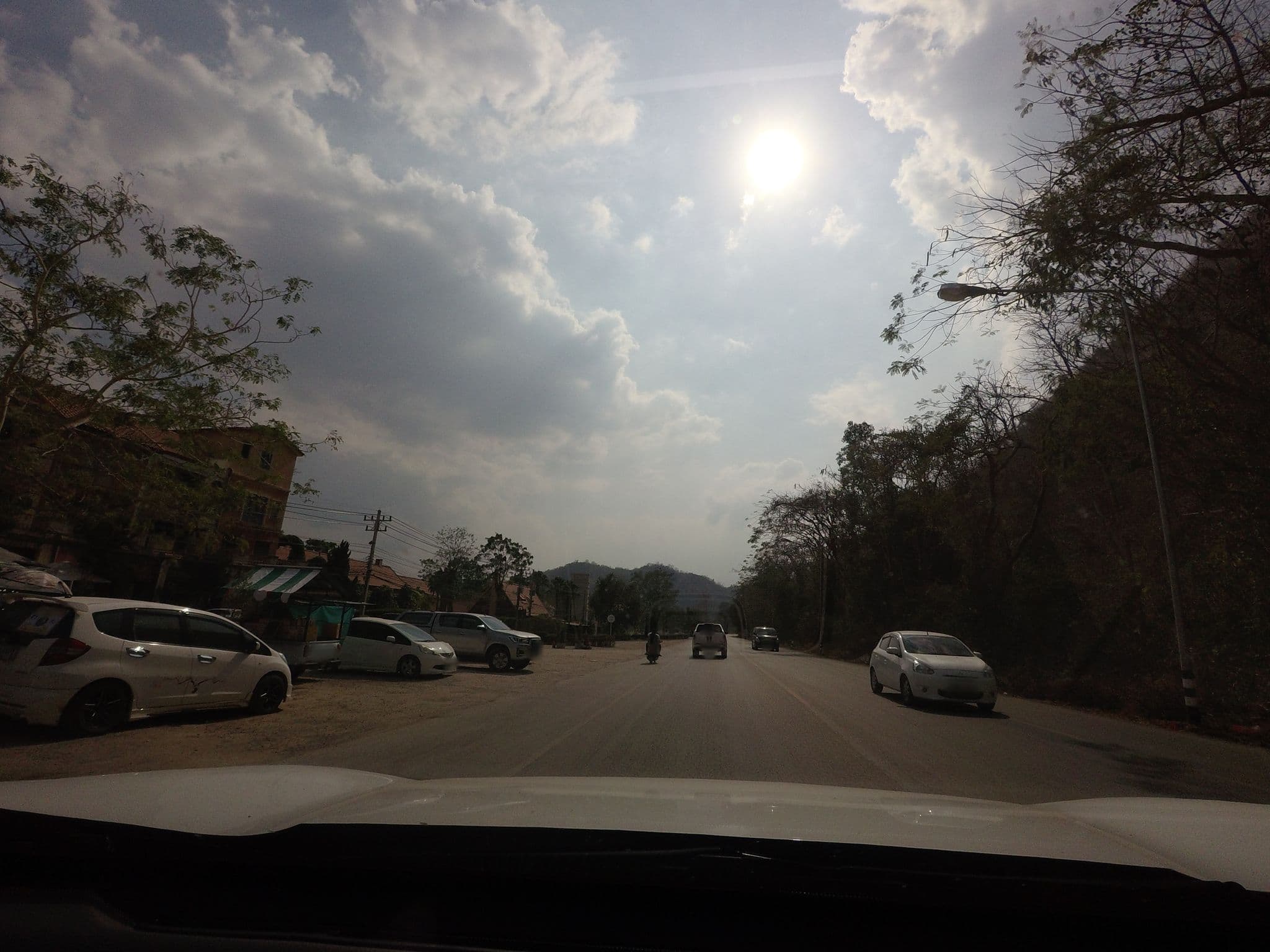 Street view near เขาแผงม้าพิมาน, Pak Chong — © mishari (CC BY-SA · Mapillary)