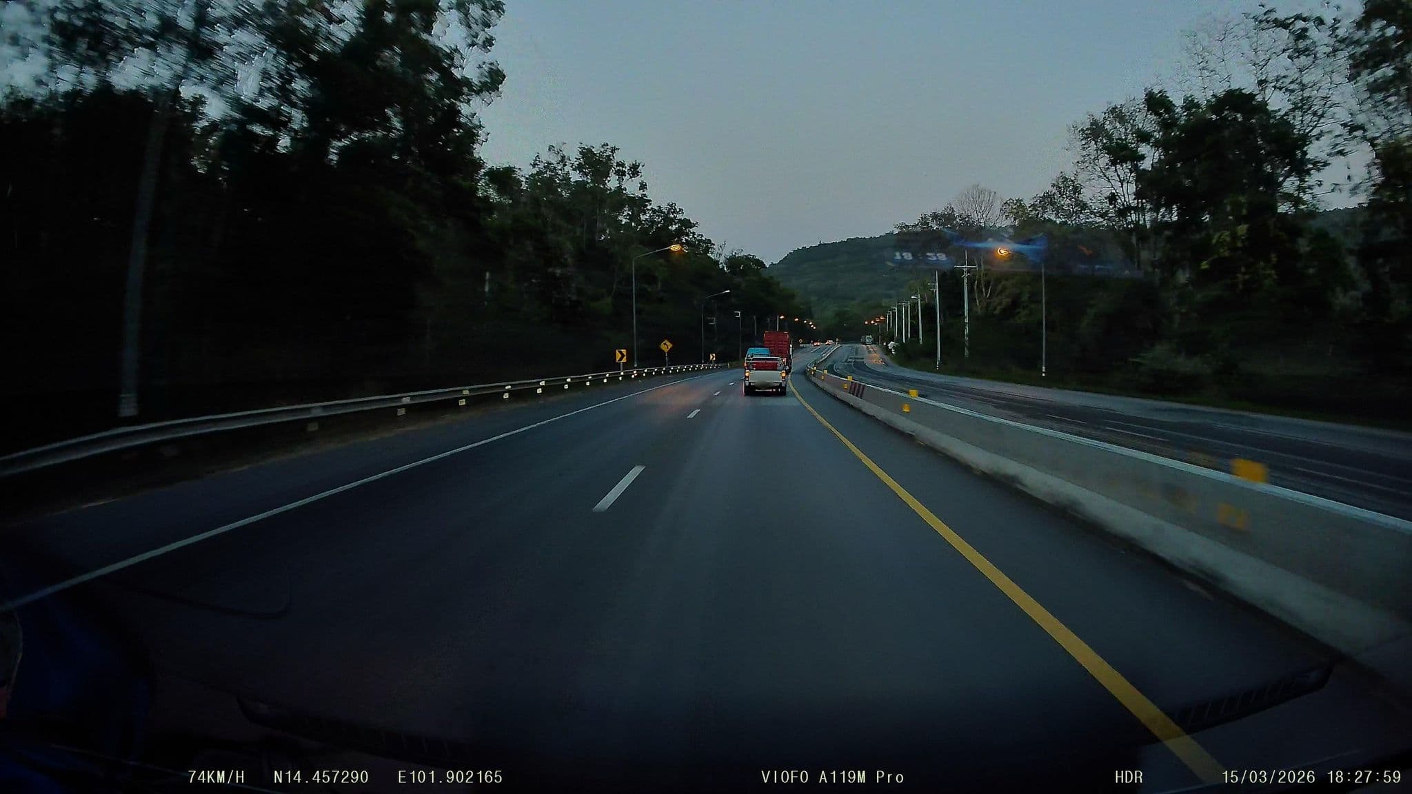 Street view near บ้านไม้ชายเขา, Khon Buri — © ThailandCambodia (CC BY-SA · Mapillary)